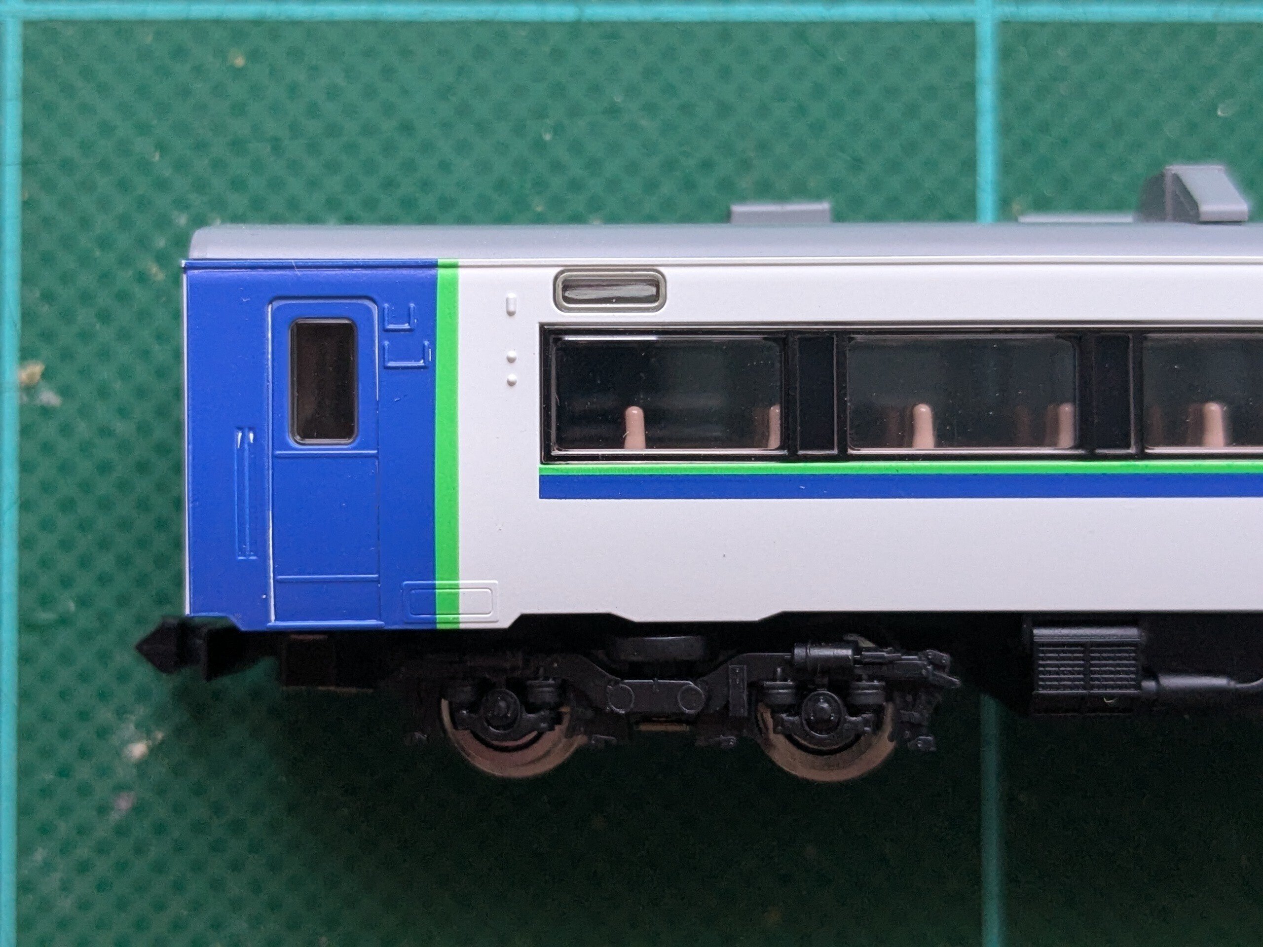 模型工作(8)〜TOMIX製JRキハ183-500系特急ディーゼルカー（北斗・HET色