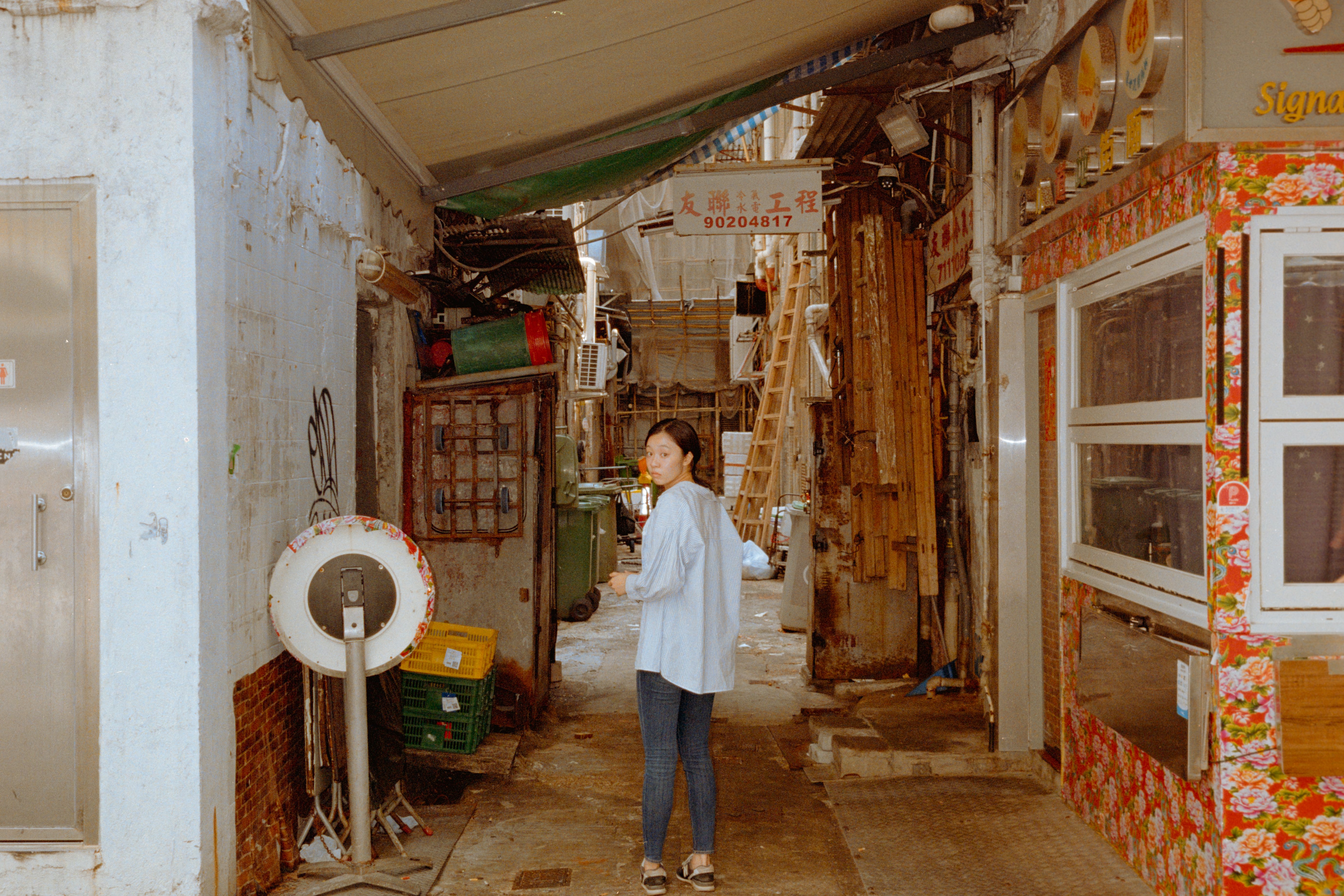 フィルムで歩く、香港。｜カオスの街の風景｜Kenta Mizune