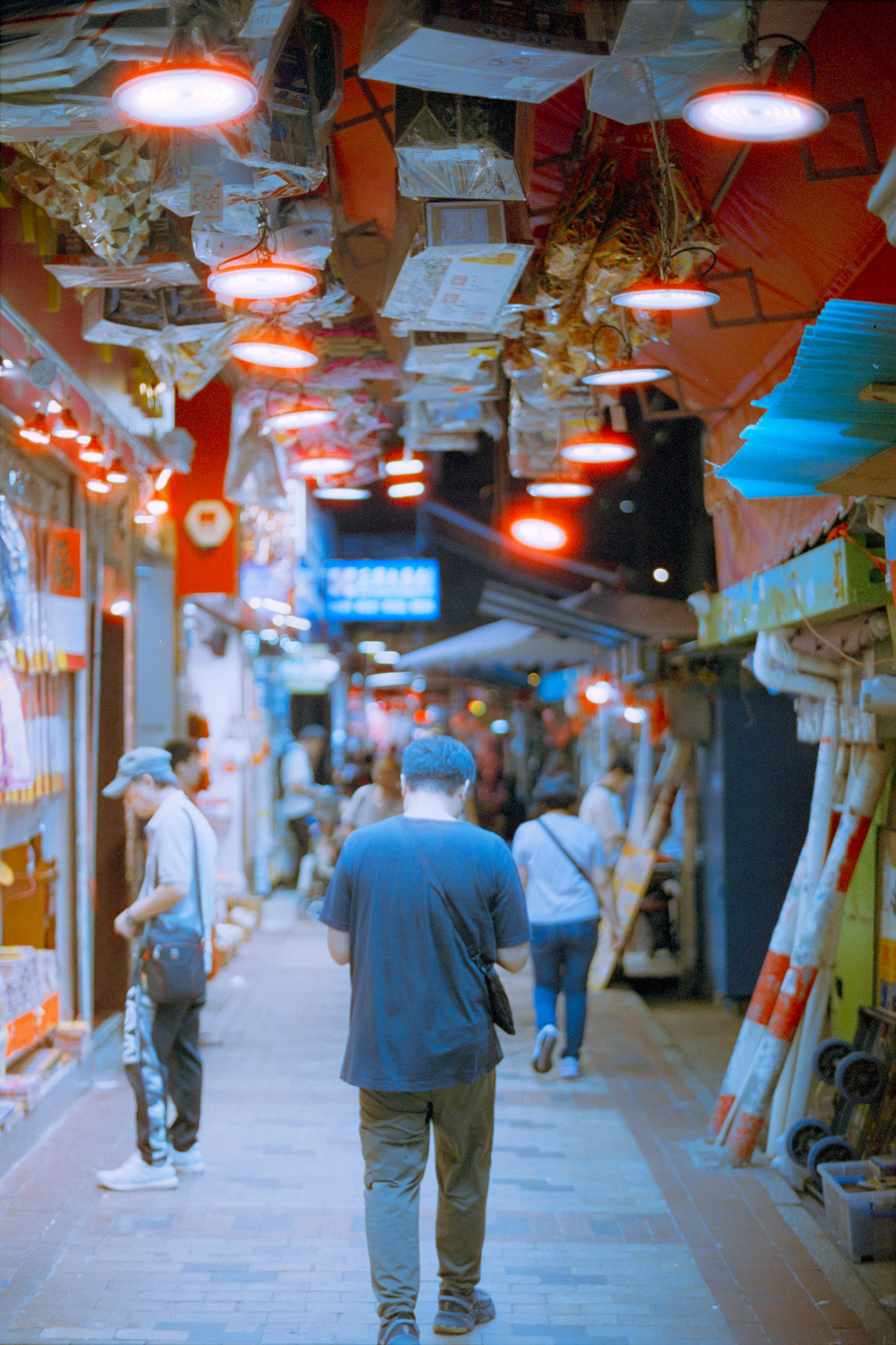 フィルムで歩く、香港。｜カオスの街の風景｜Kenta Mizune