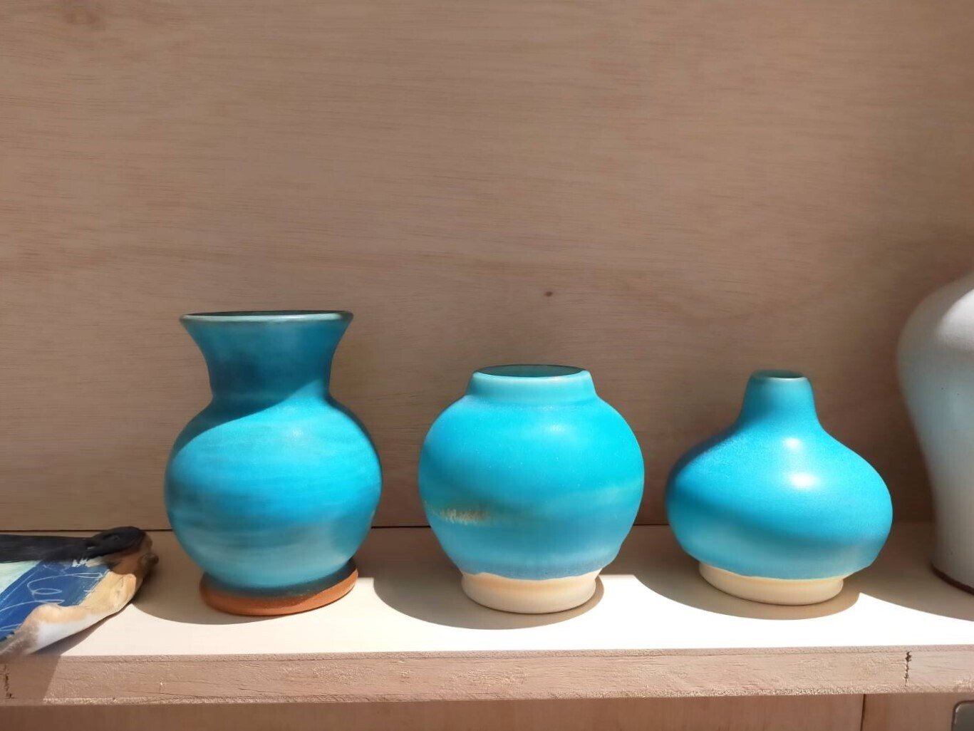 鎌倉市】沖縄の伝統工芸品「やちむん」を日常に。ヤッチとムーンに会い