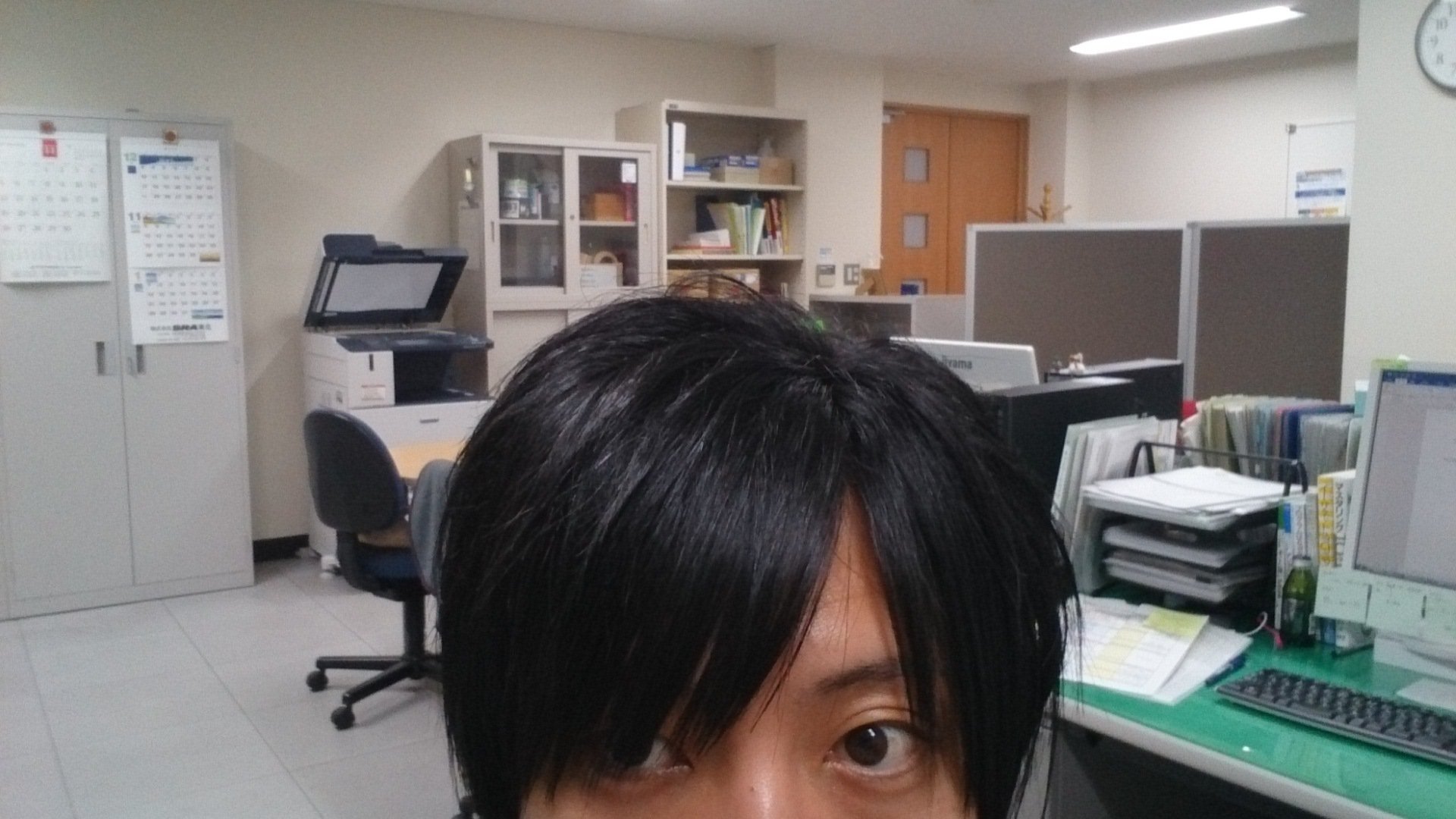 書類の断捨離でポーチ1つ分まで減らす方法｜らいばる🐰ホテル暮らし