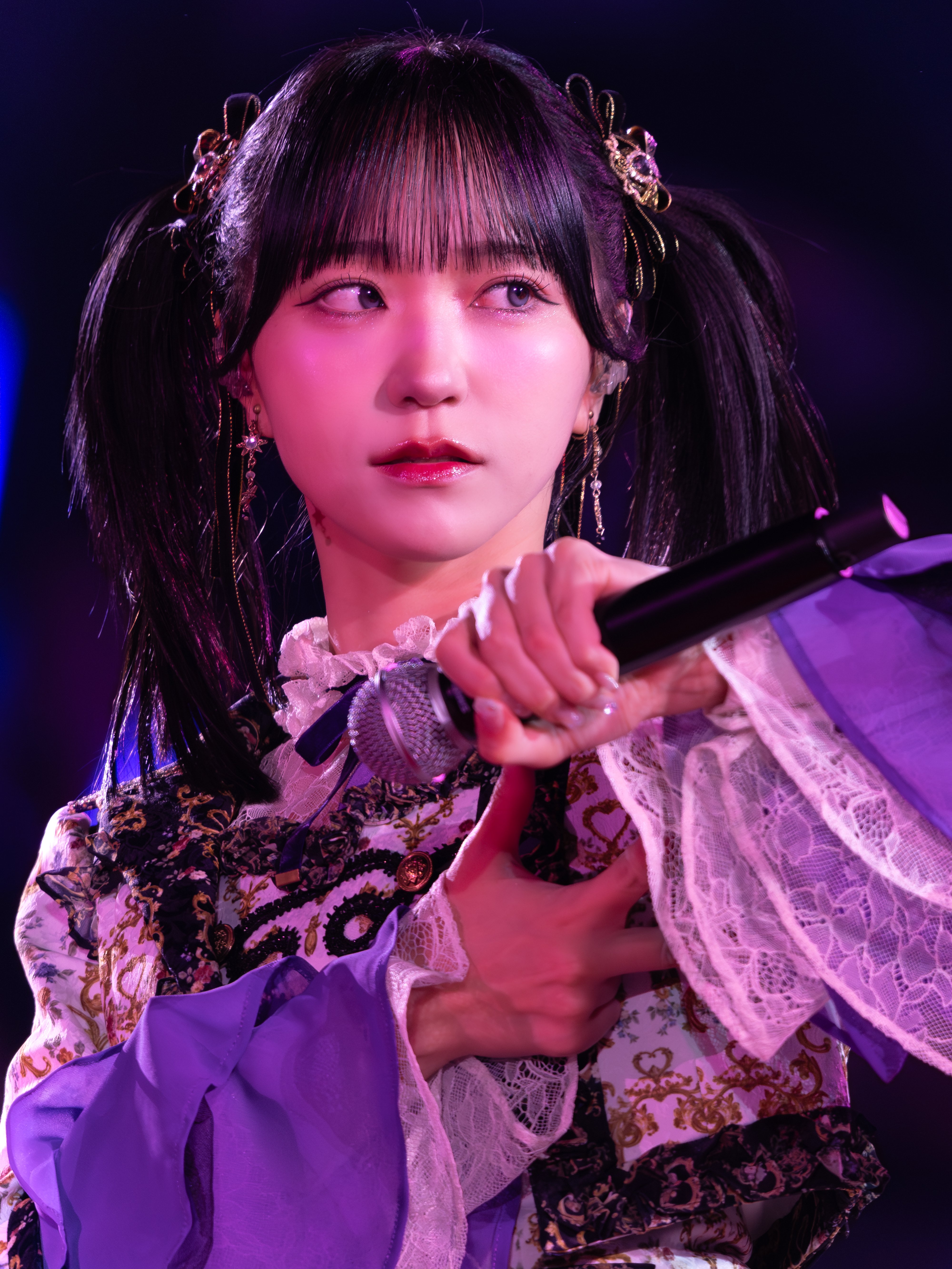 限界カメコ現像日記 Case1:「親の仇」ピンク照明編｜まき