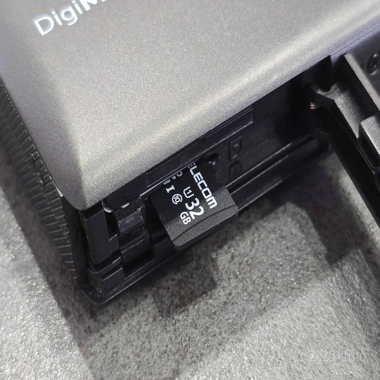 これはYASHICAの皮をかぶった別のナニカ。「DigiMate YAS-DGM100」本音 