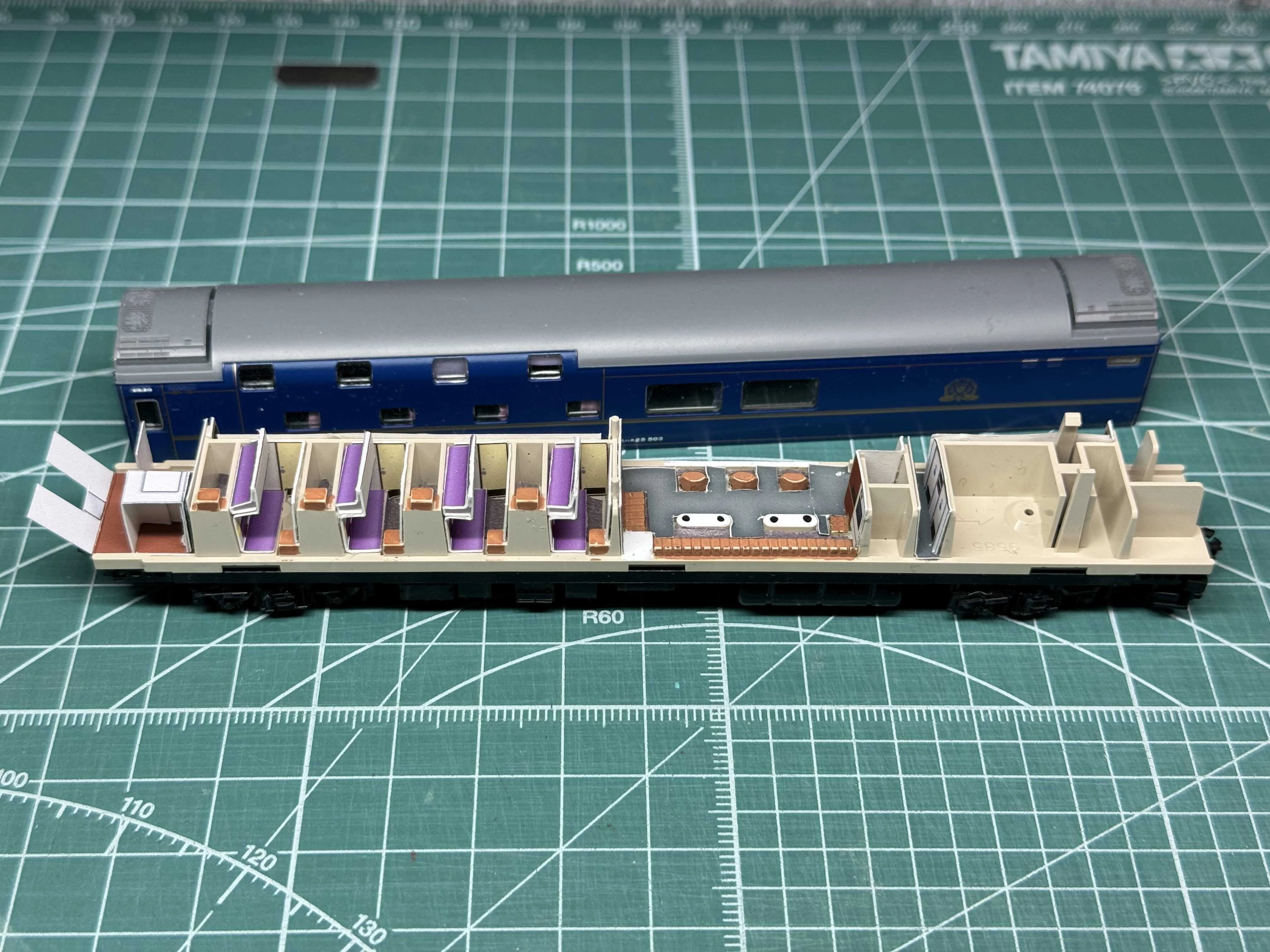 3019 北斗星 ロビー・ソロ「スハネ25-503」内装クラフトシート取付説明
