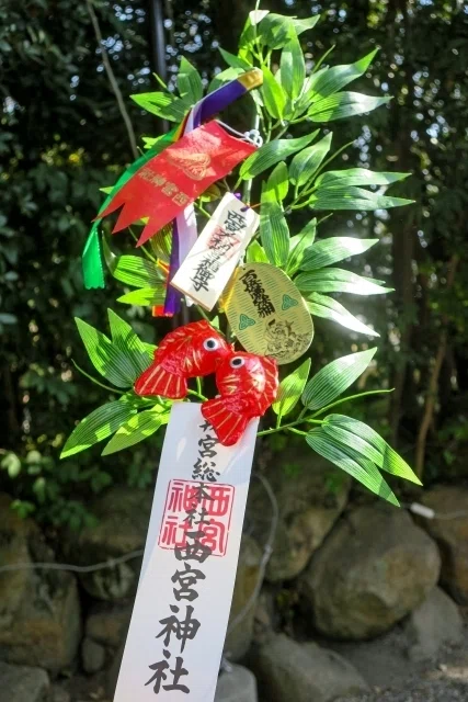 【歳時記】にぎわいの中で福を選ぶ|十日えびすと、縁起物とのちょうどいい距離|縁起屋dotuの招き猫