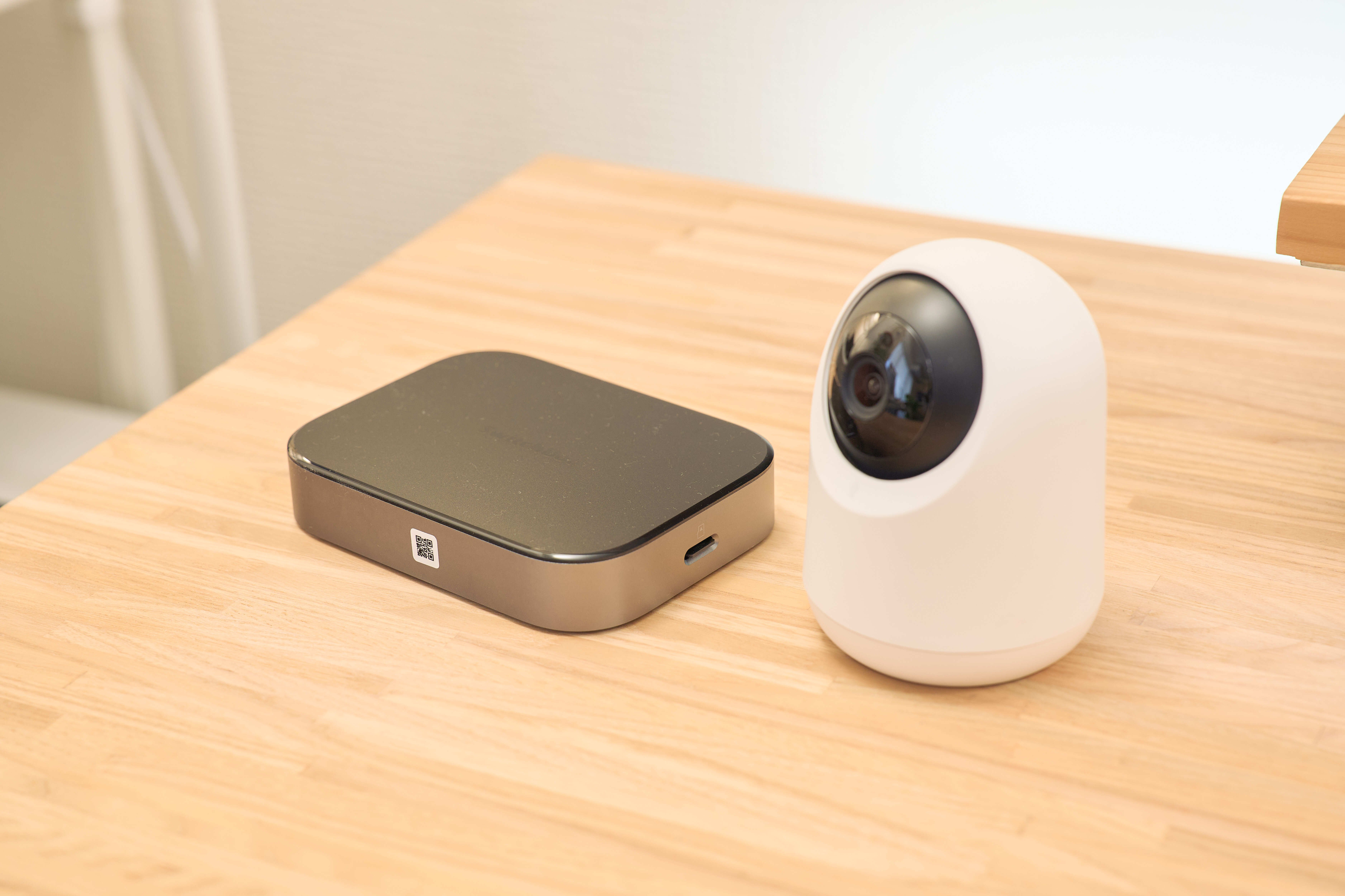 SwitchBot AI ハブ 見守りカメラPlus 5MPセット VLM搭載 スマート