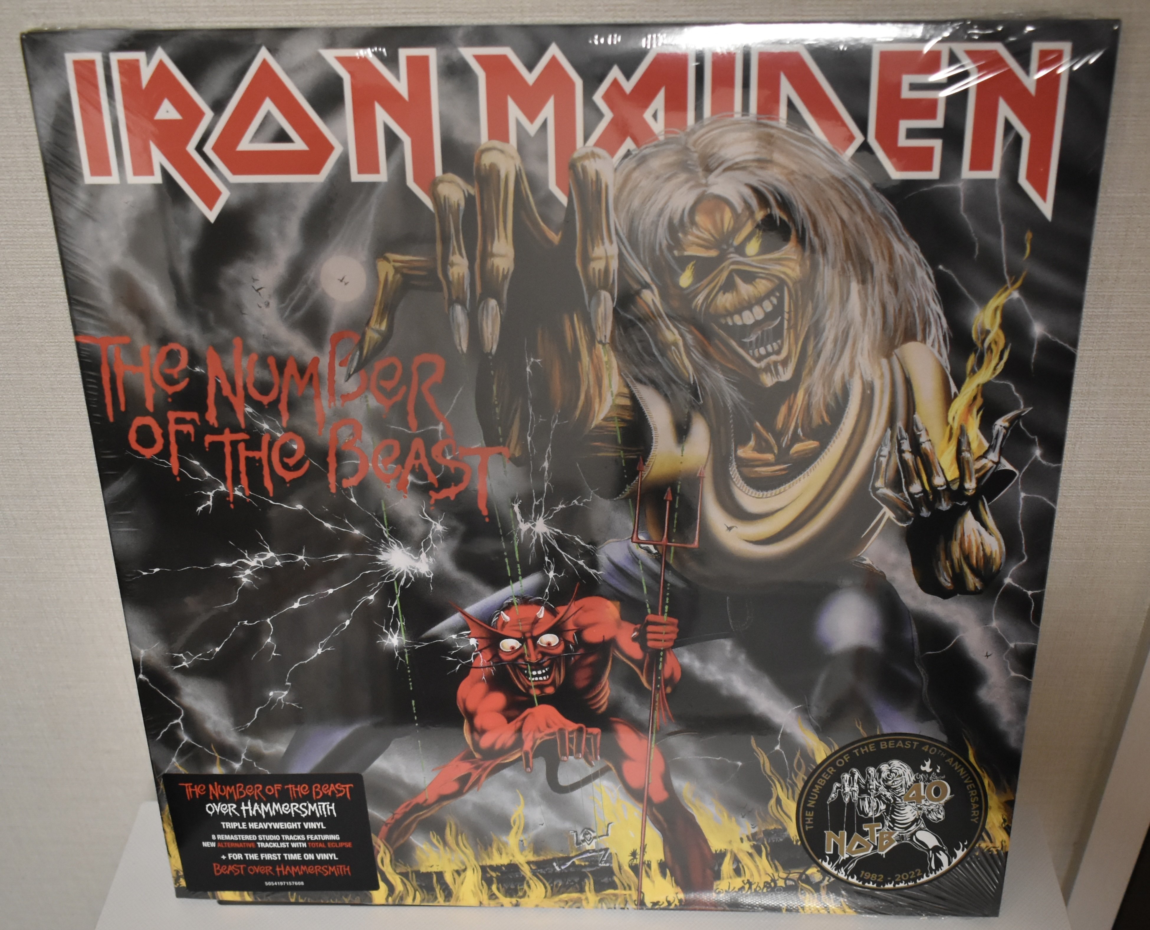 永久保存版】アイアン・メイデンをアナログで聴き尽くす。至高のLP