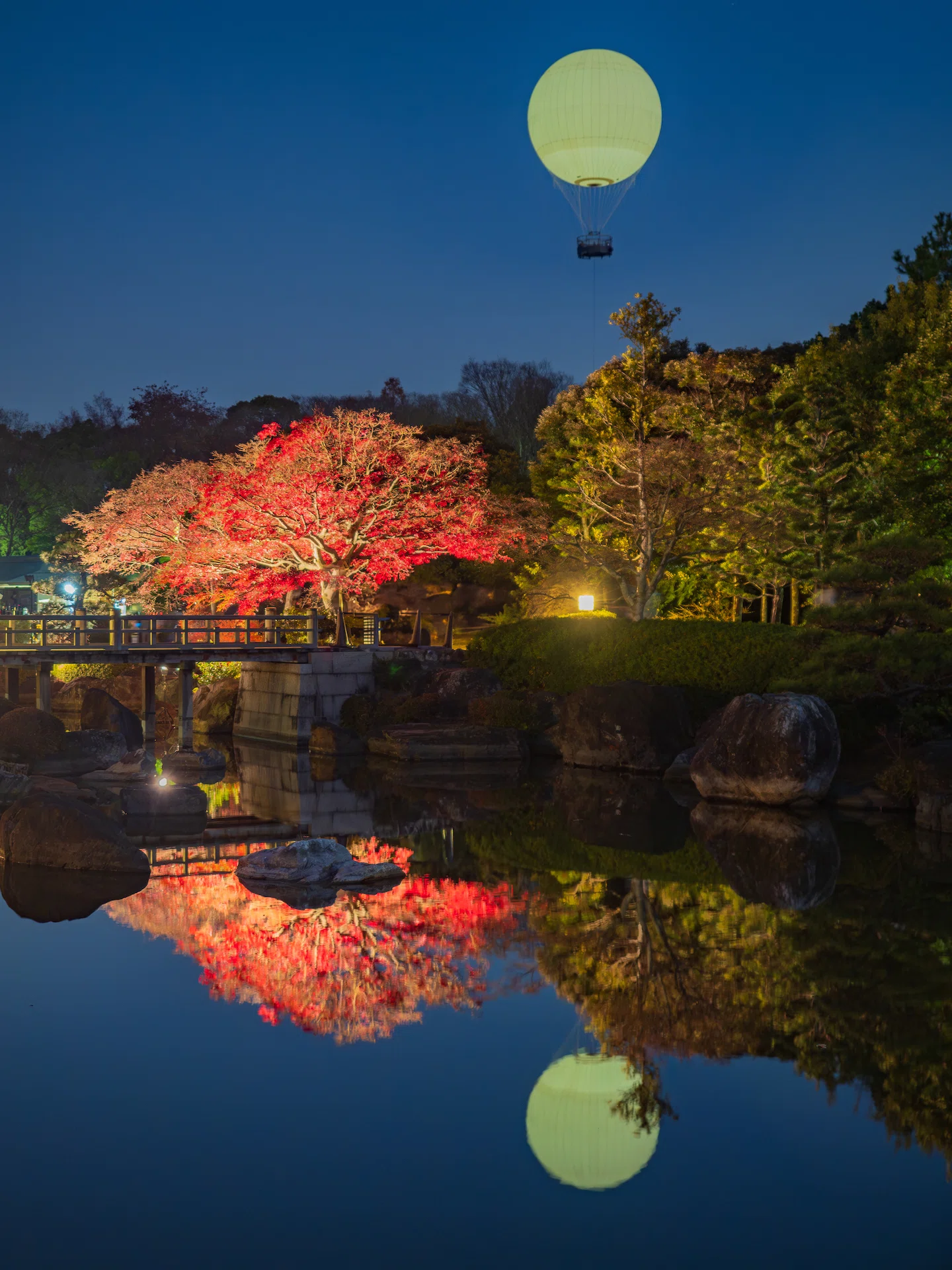 今年最後の紅葉狩り 大仙公園日本庭園｜KATSUMI
