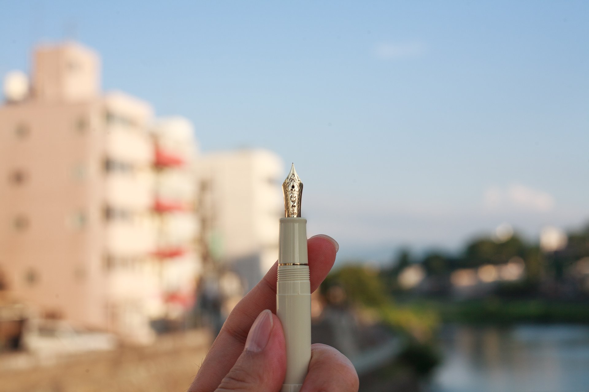 万年筆 in 2025｜薄明