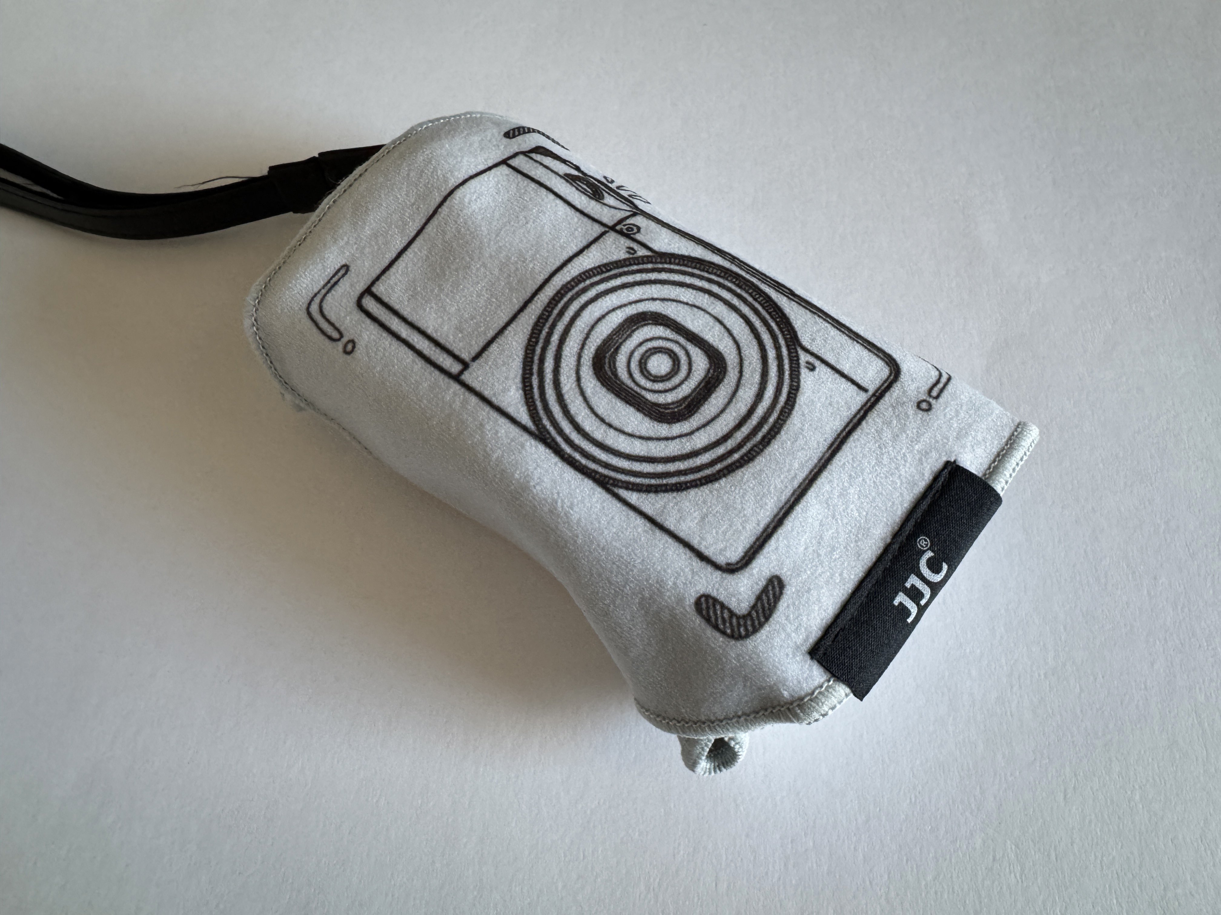 JJC カメララップ レビュー｜GRをカバンに無造作に入れられる安心感｜K