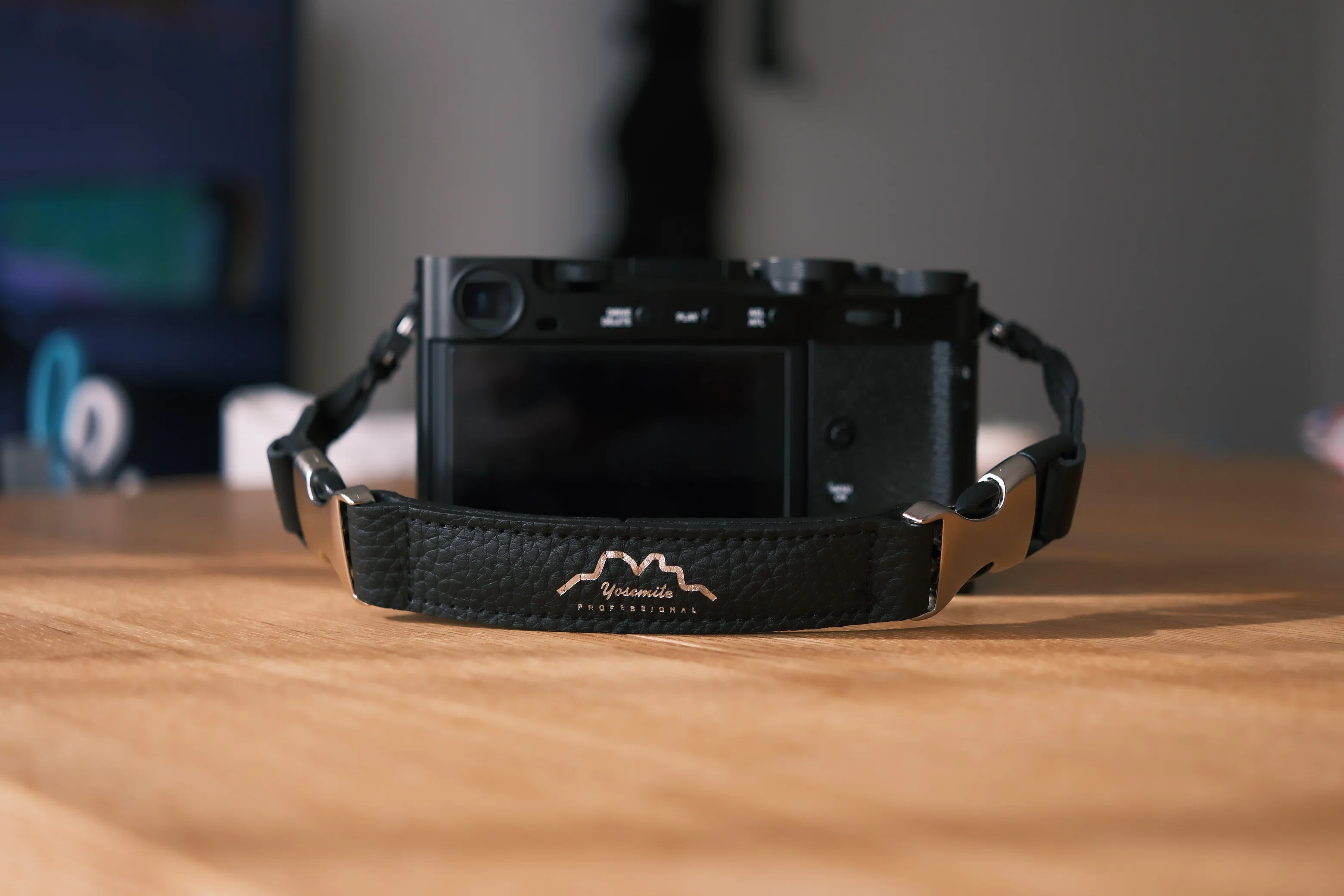 辿り着いた理想のストラップ | FUJIFILM X-E5｜atsucam