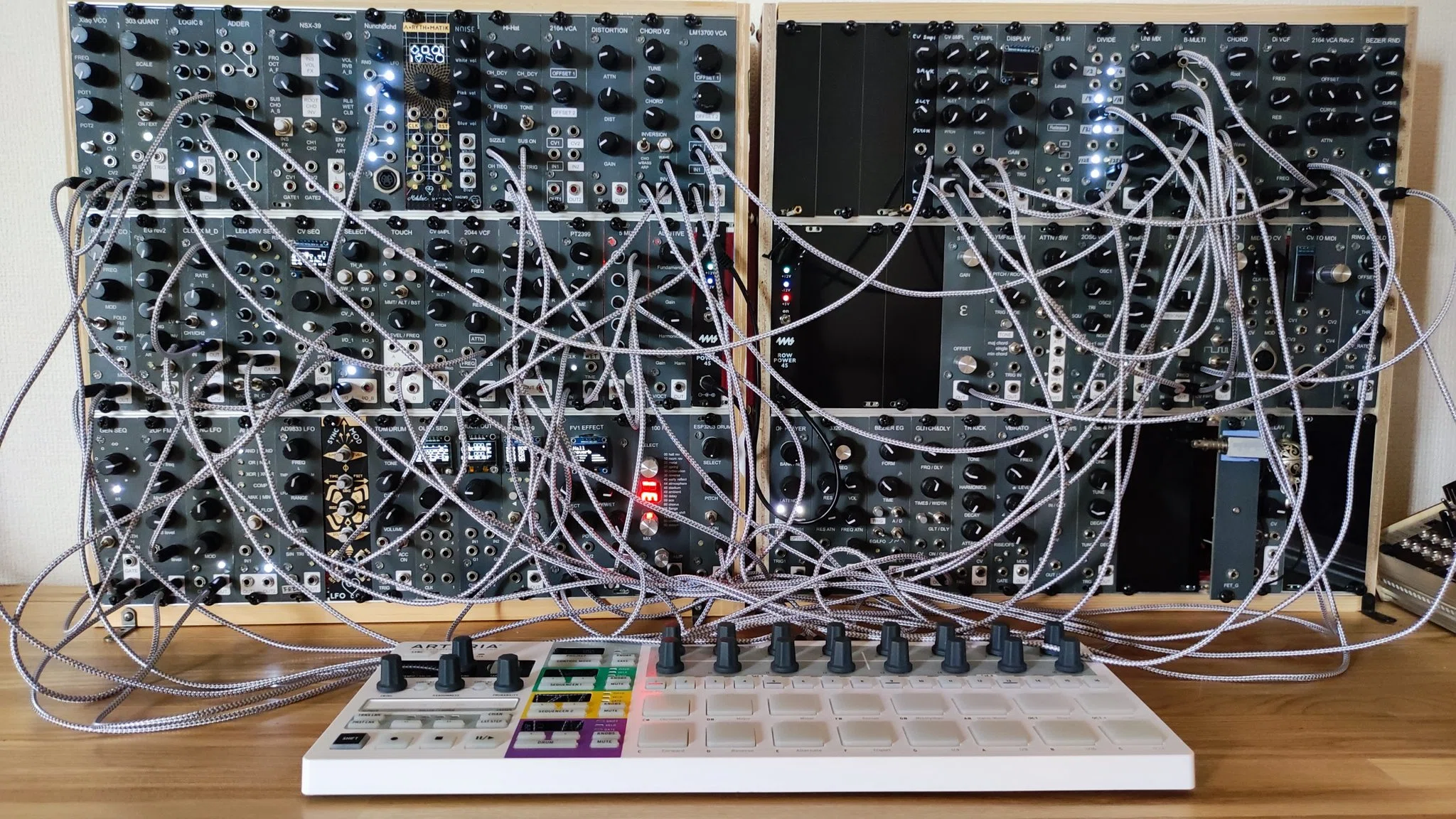 自己紹介 HAGIWO/ハギヲ : modular synthesizer DIYer｜HAGIWO/ハギヲ