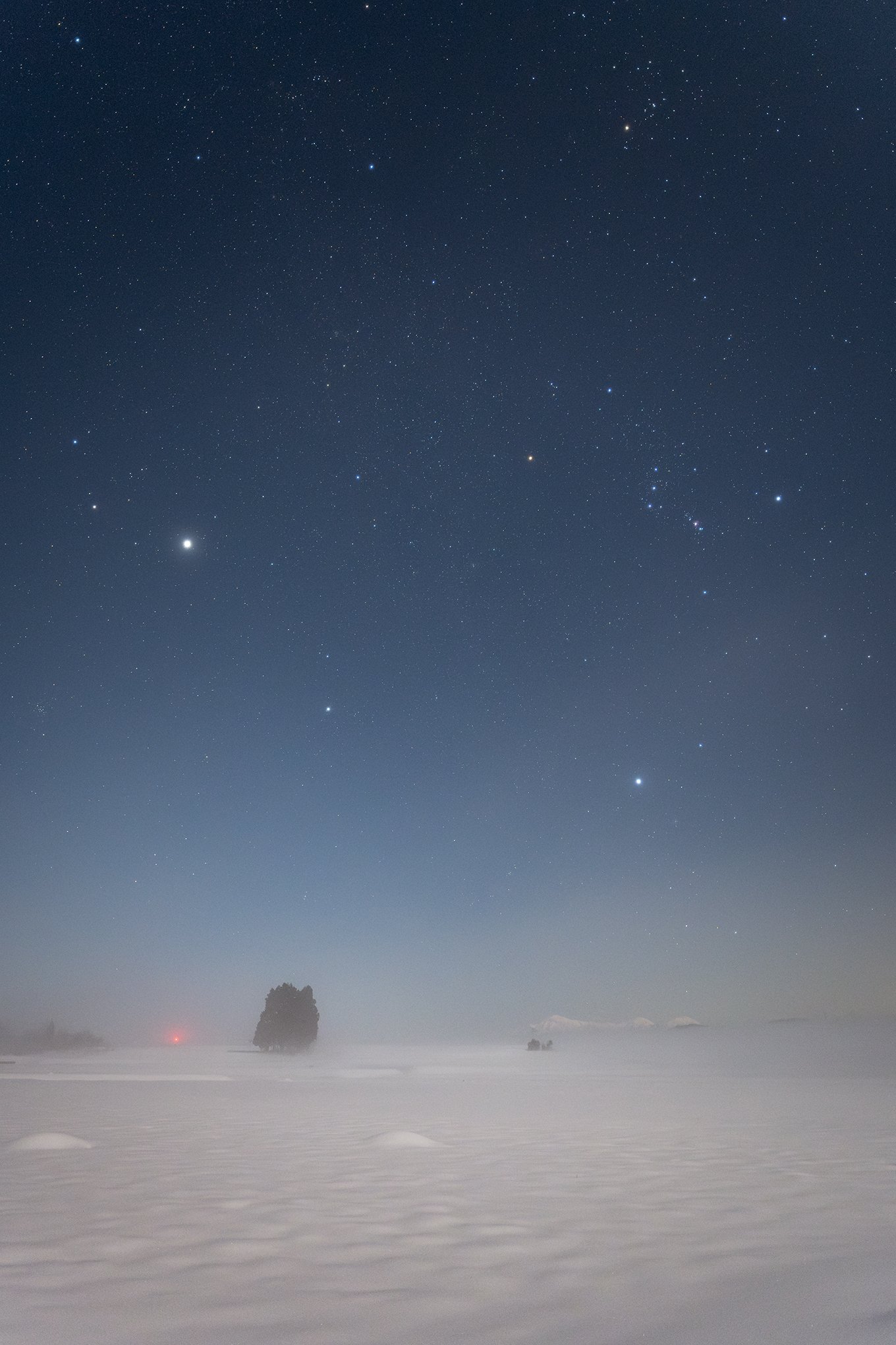 月明りの雪景色と冬の星座｜星空写真家・「好き」を「得意」に変える