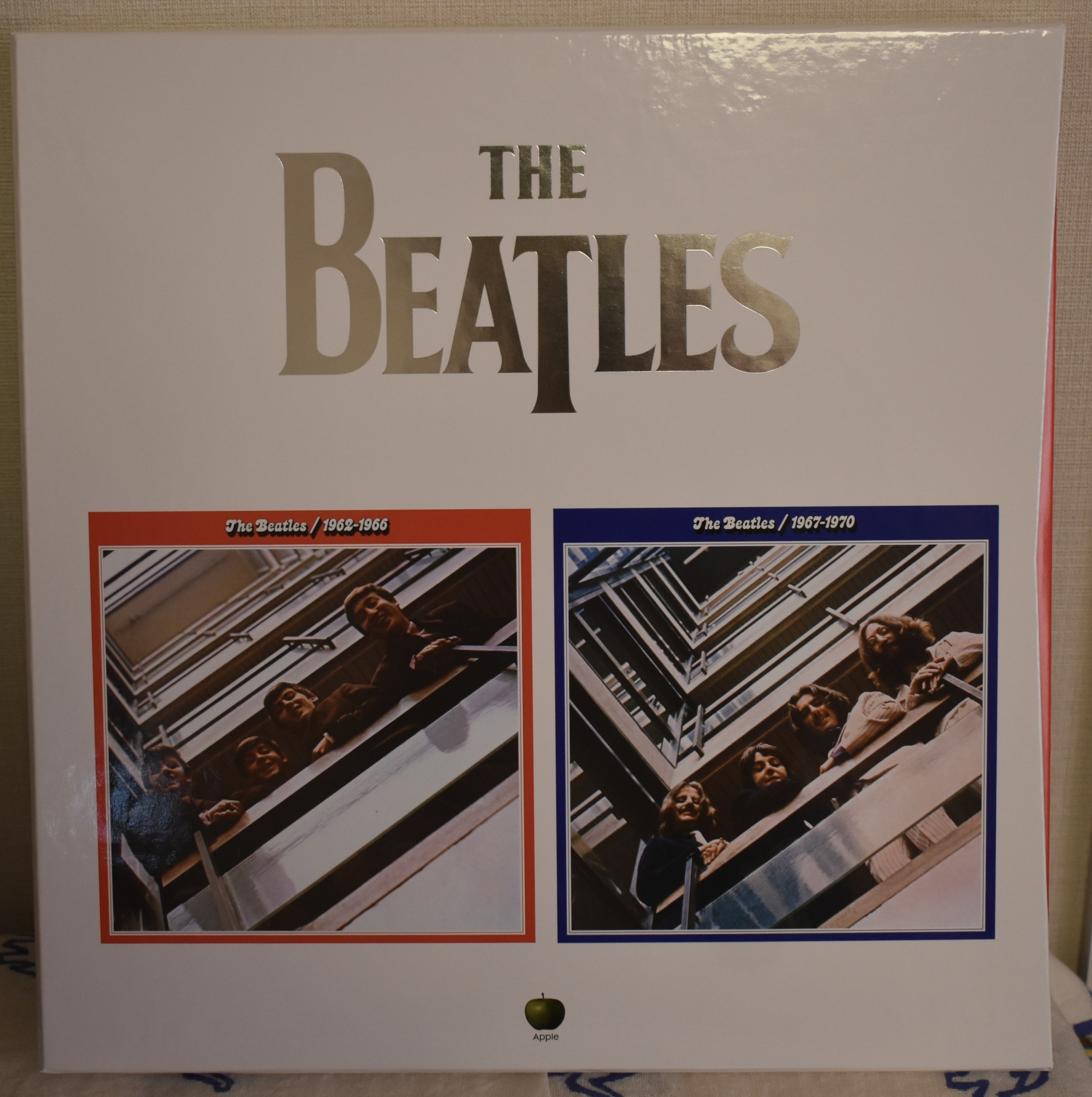 変化を愛せない者に、ロックを聴く資格はない。2023年版『赤盤・青盤