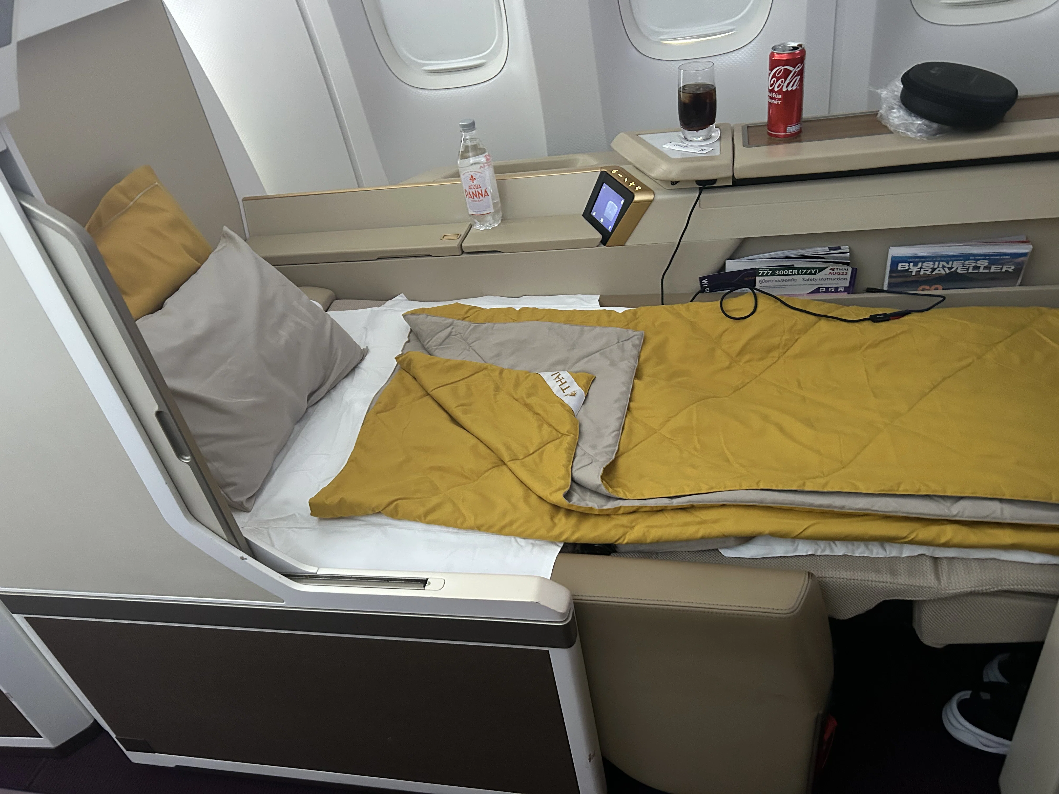 世界一周飛行機旅シーズン1：タイ航空ファーストクラス体験｜ねねこ