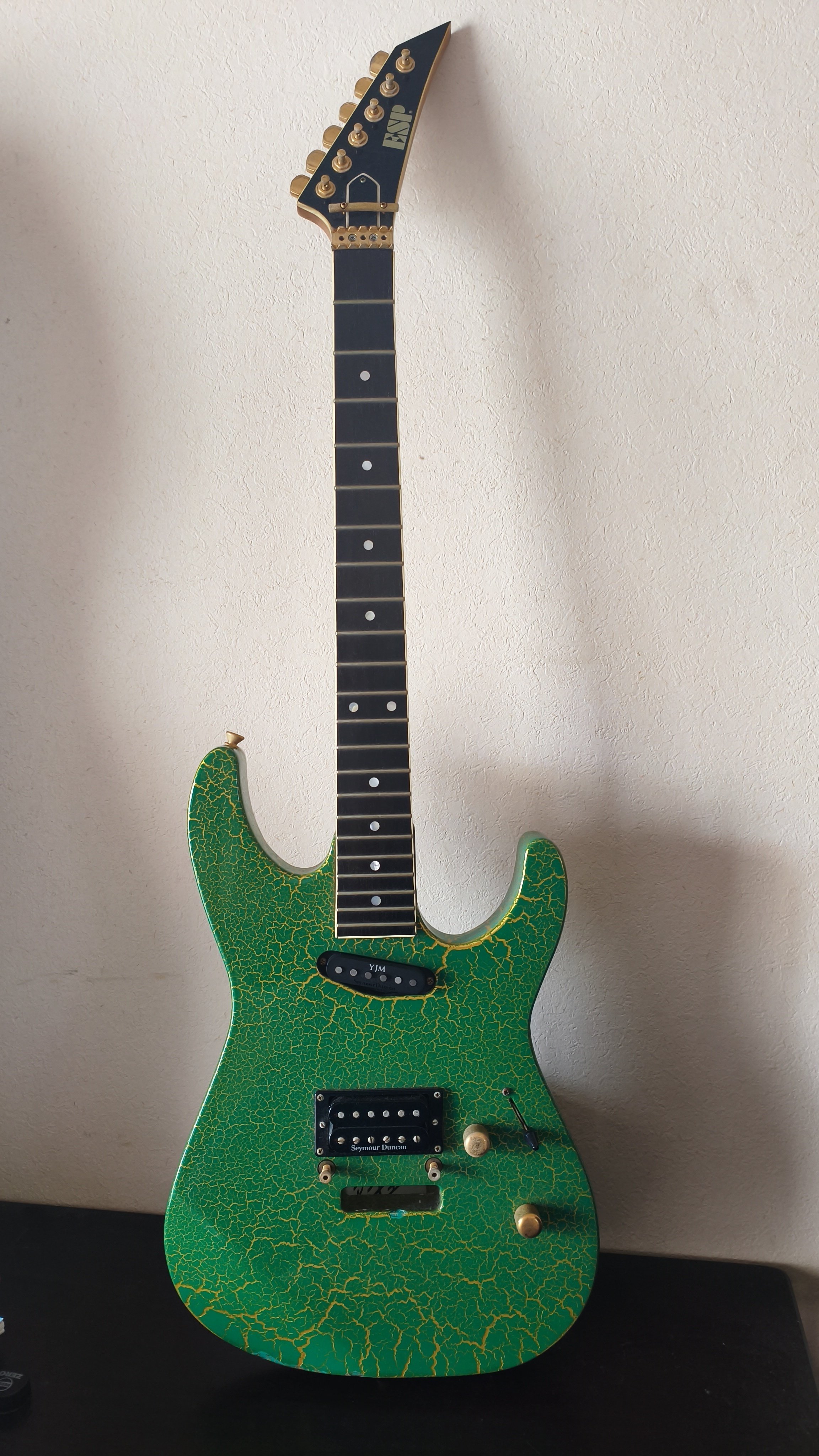 楽器紹介 第6弾 ESP オーダーメイド ストラトタイプ｜おつまみ ギター