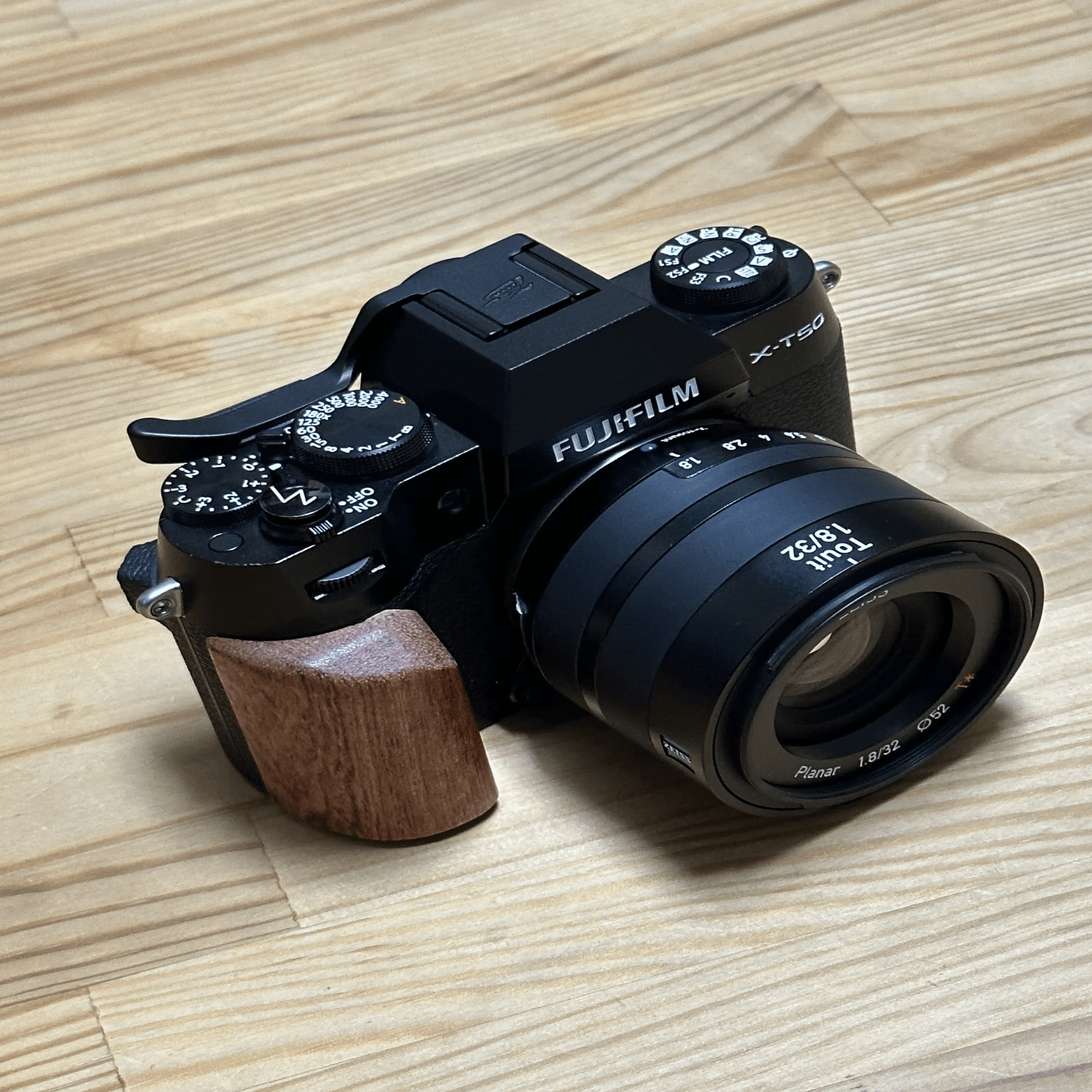 フジで味わえる美味しいAFツァイス Touit 32mm f1.8｜魚住謙介