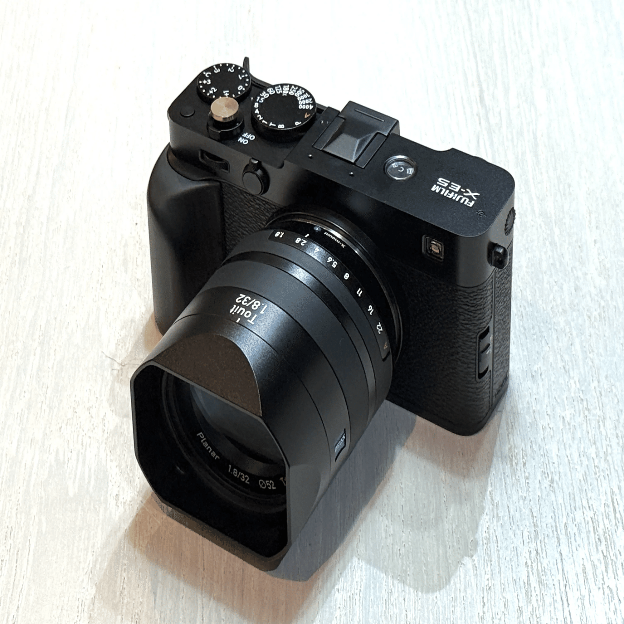 フジで味わえる美味しいAFツァイス Touit 32mm f1.8｜魚住謙介