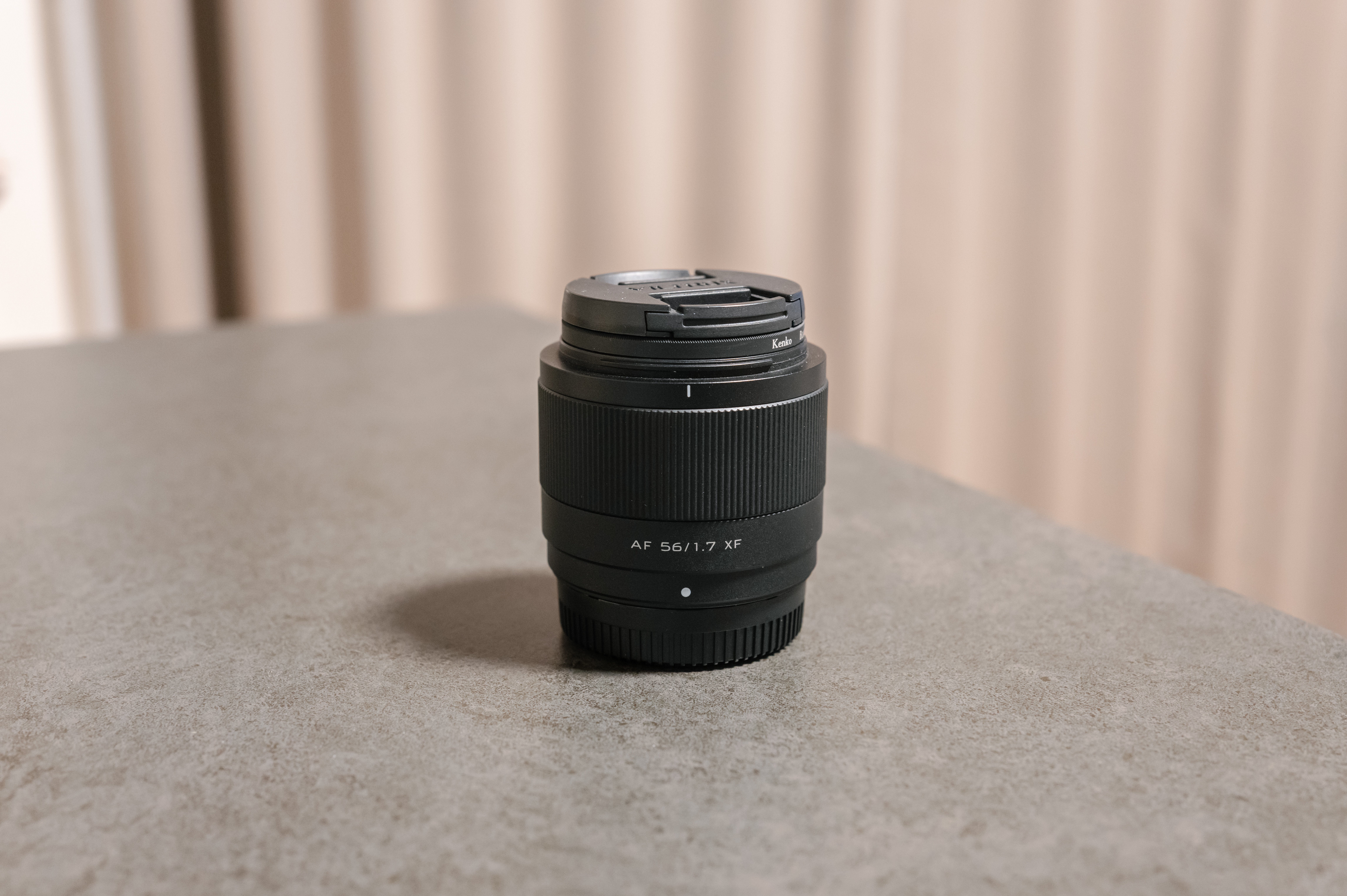 カメラ】推し機材を語る：VILTROX AF 56mm F1.7｜やいと