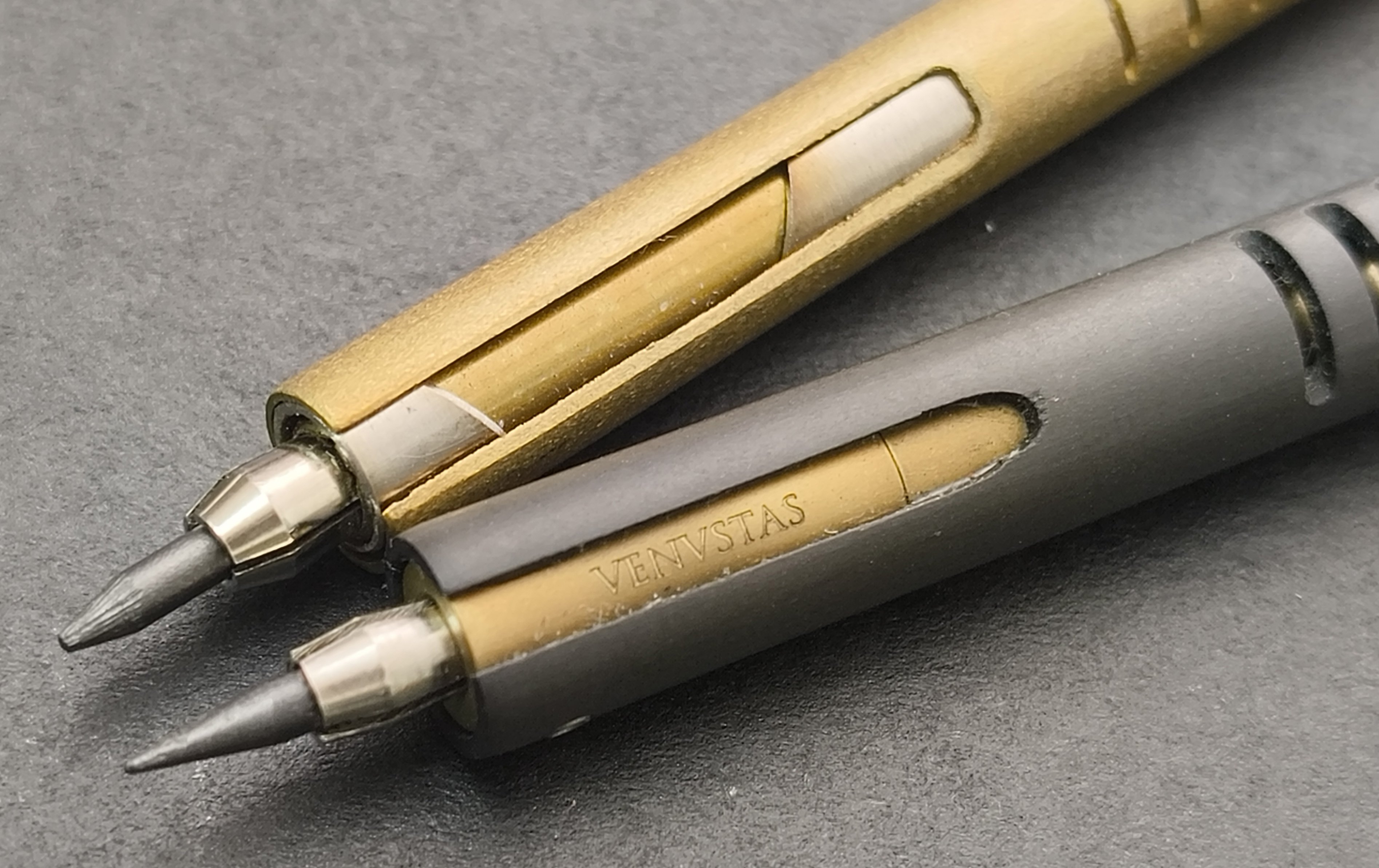 VENVSTAS DESIGNER-8 Carbon｜KAWEkollektor