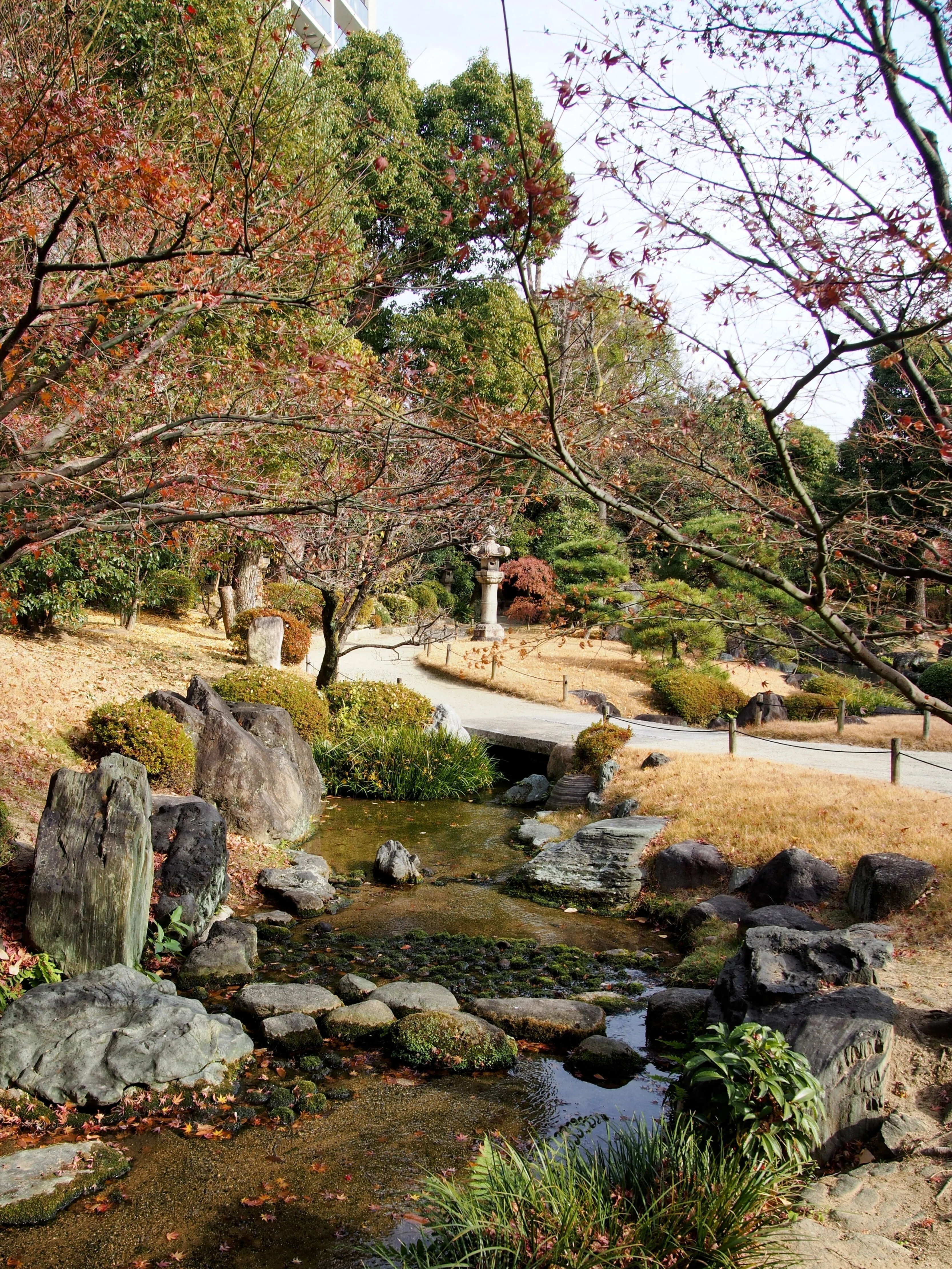 西園寺 関西編。大阪の有名寺院。四天王寺の池泉回遊式庭園「極楽浄土の庭