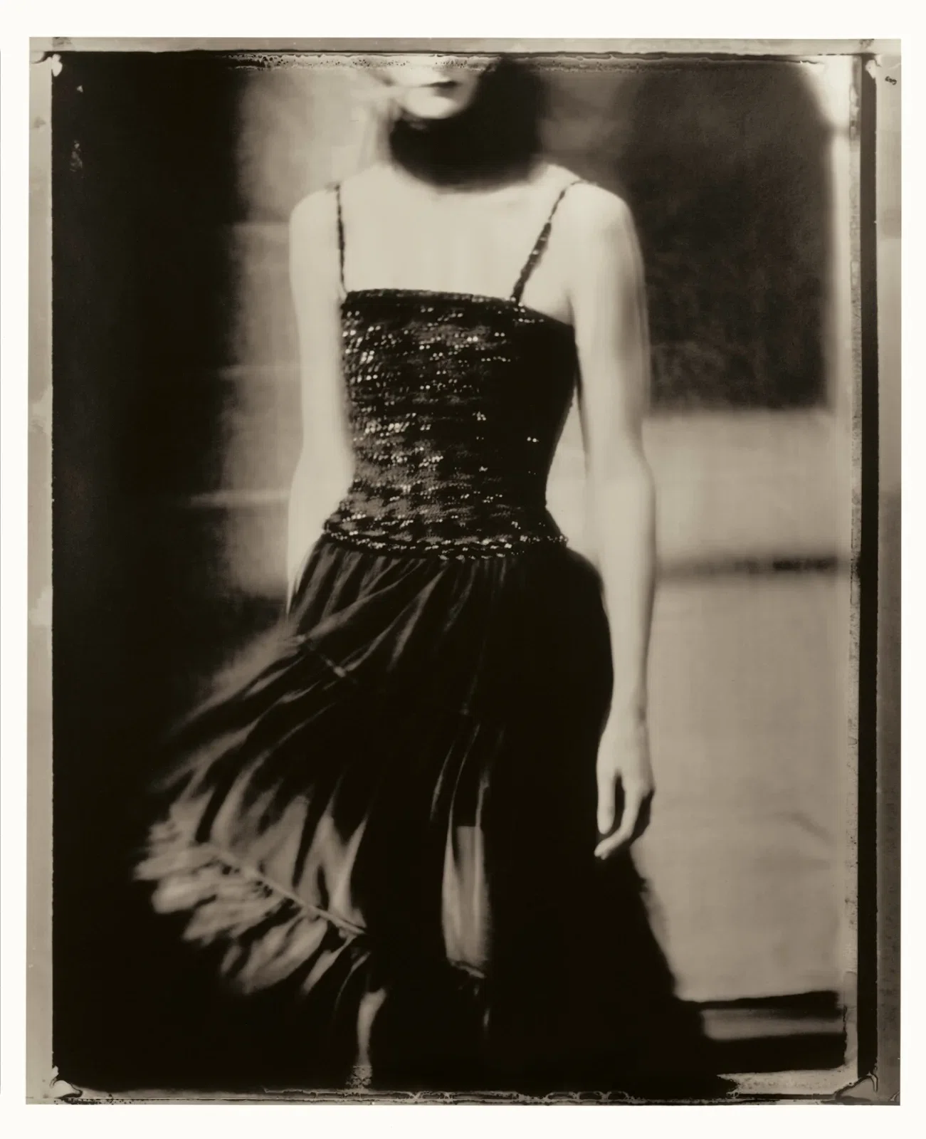 記憶の底の静寂に浸る －サラ・ムーンの写真の美しさ｜ミック@アート