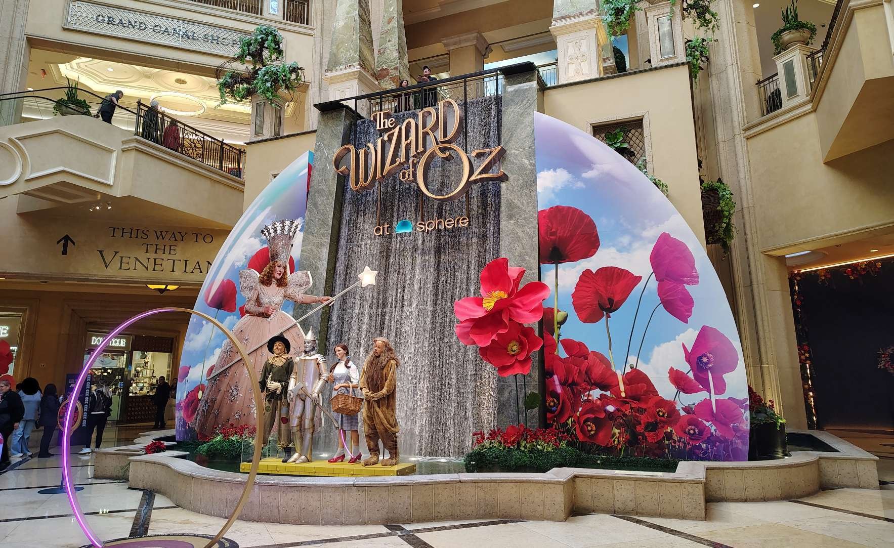 ラスベガスで、選びに選んで観に行ったオズの魔法使い｜はの