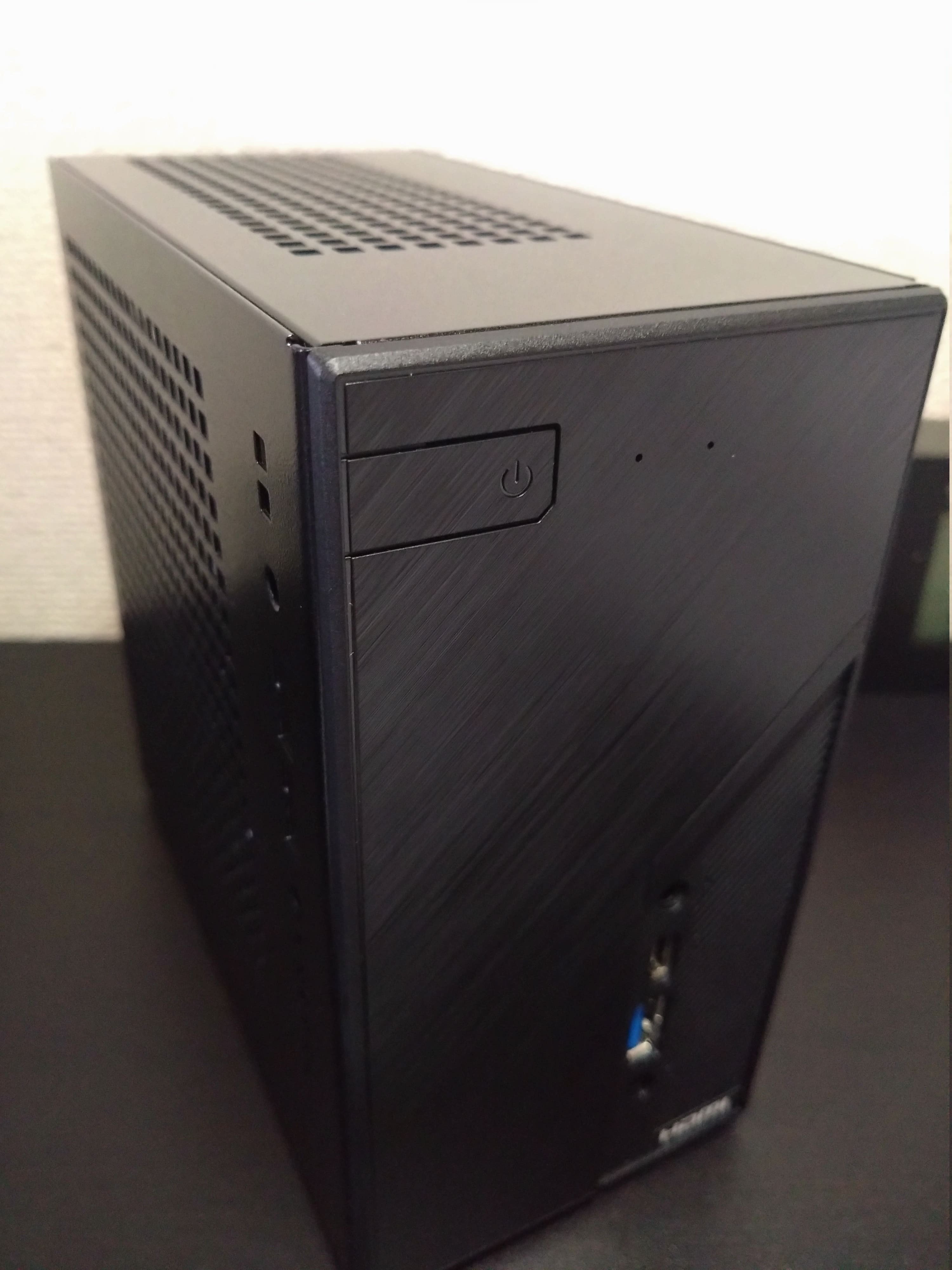 初めての自作PCに挑戦し、自分なりに最高のパソコンを作った話｜もちもち