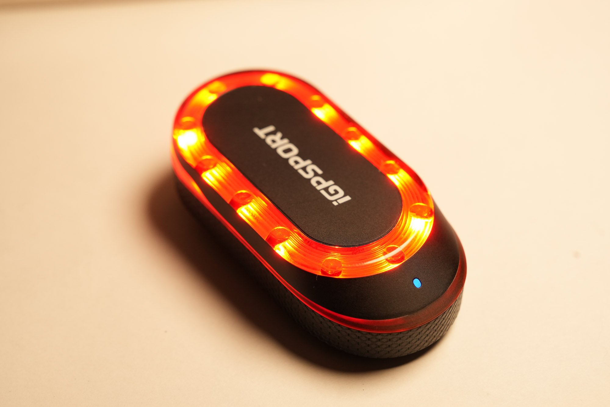 後方車両を「見る」リアライト｜iGPSPORT SR miniで手に入れた「後ろの