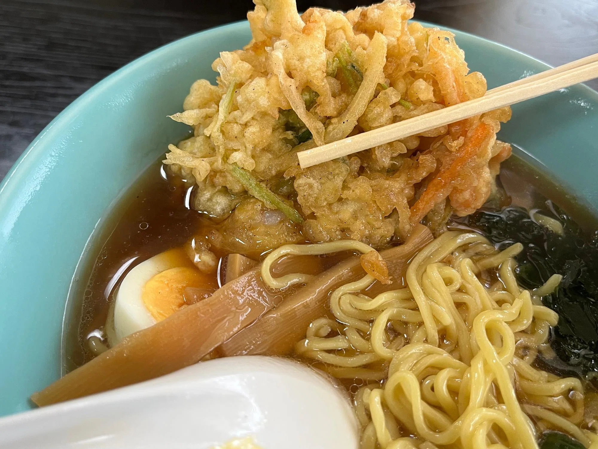 秋田県大仙市】店主自慢の天ぷらをラーメンと一緒に！大仙市西根『福家