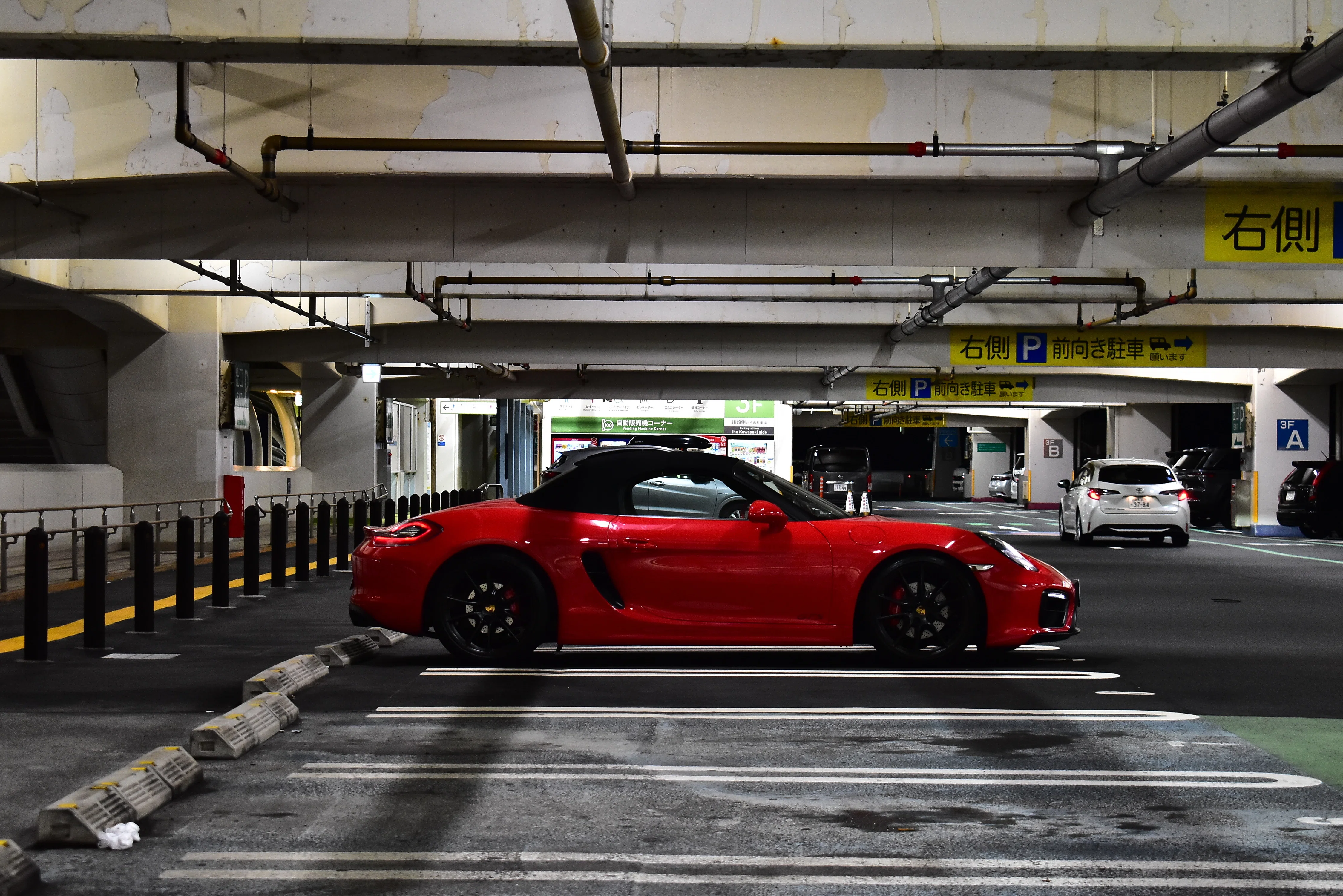 ケイマン 2.7とボクスターGTS、2台のポルシェ981の個性──房総