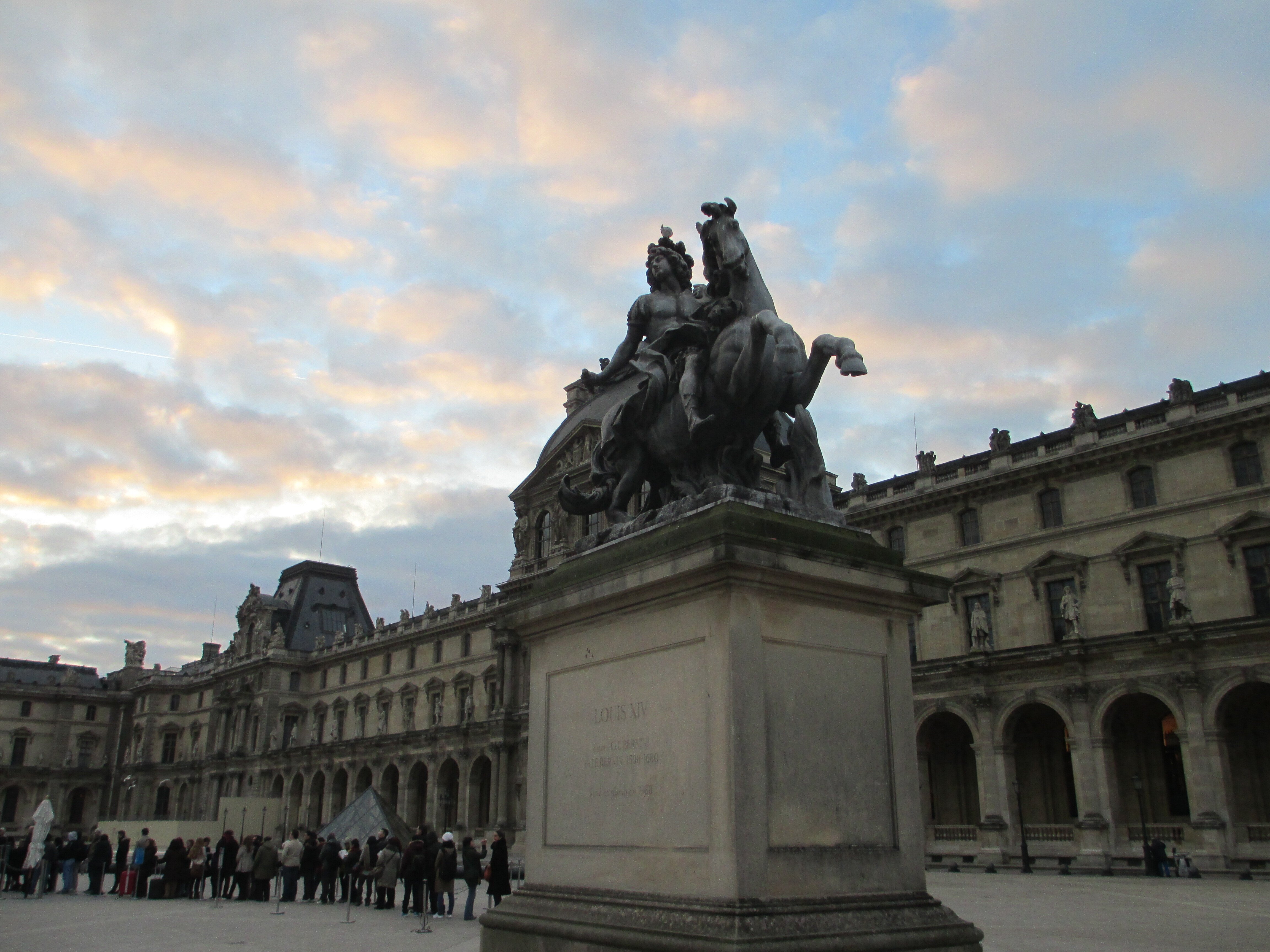 海外旅行～フランス編③【遂にルーブル美術館で名画に対面！！】 ｜旅