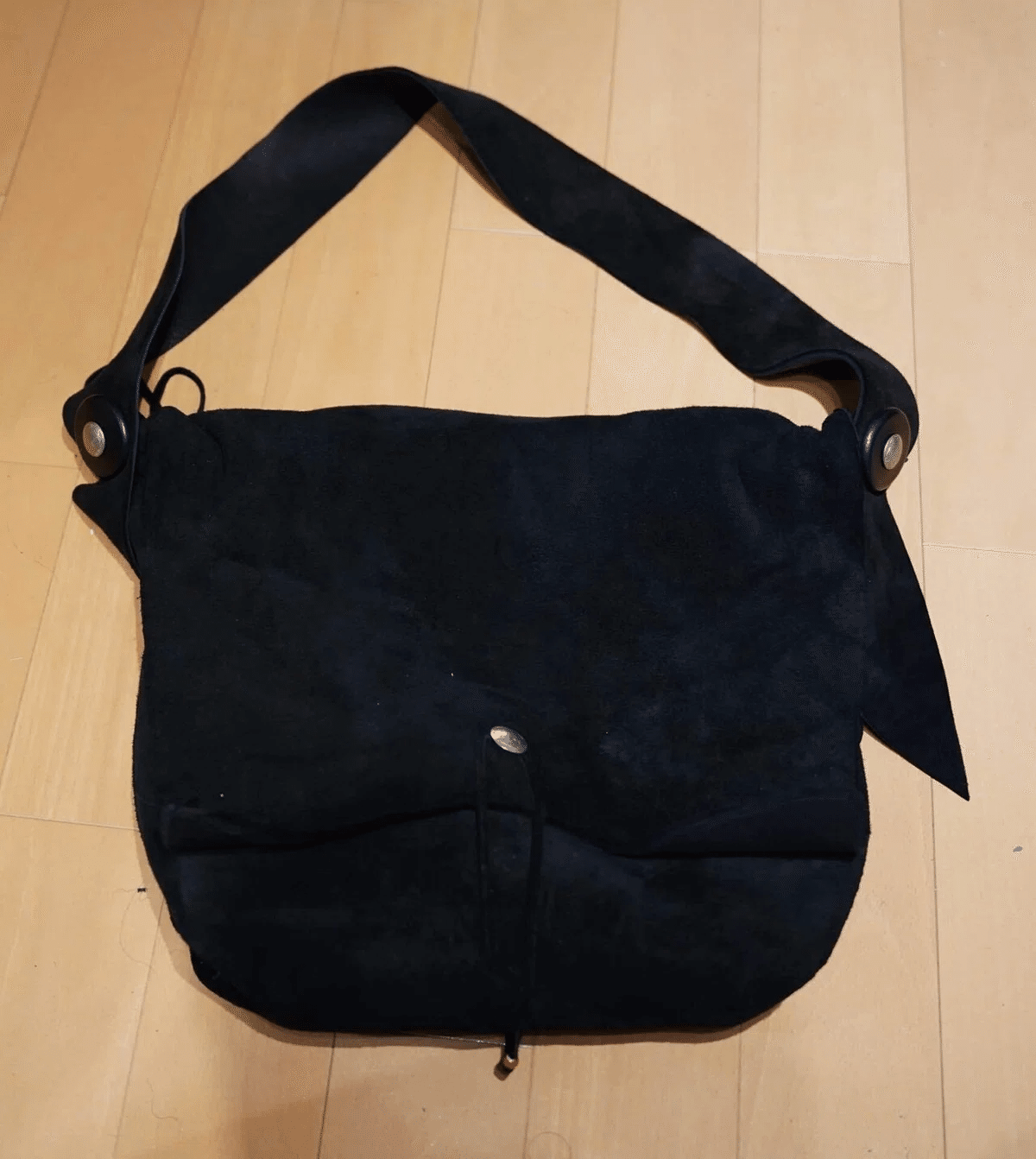 ゴローさんも愛用したディアスキンバッグ(鹿革バッグ) ｜ある