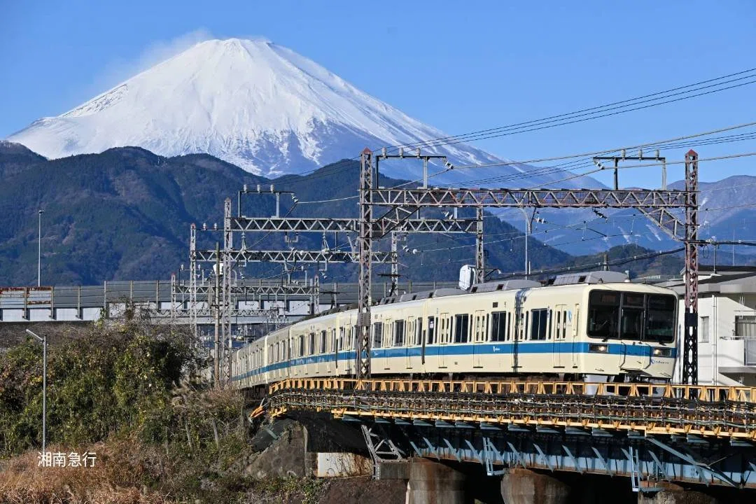 小田急8000形撮影日記 ＃07 謹賀新年 富士山×8000形｜湘 南 急 行