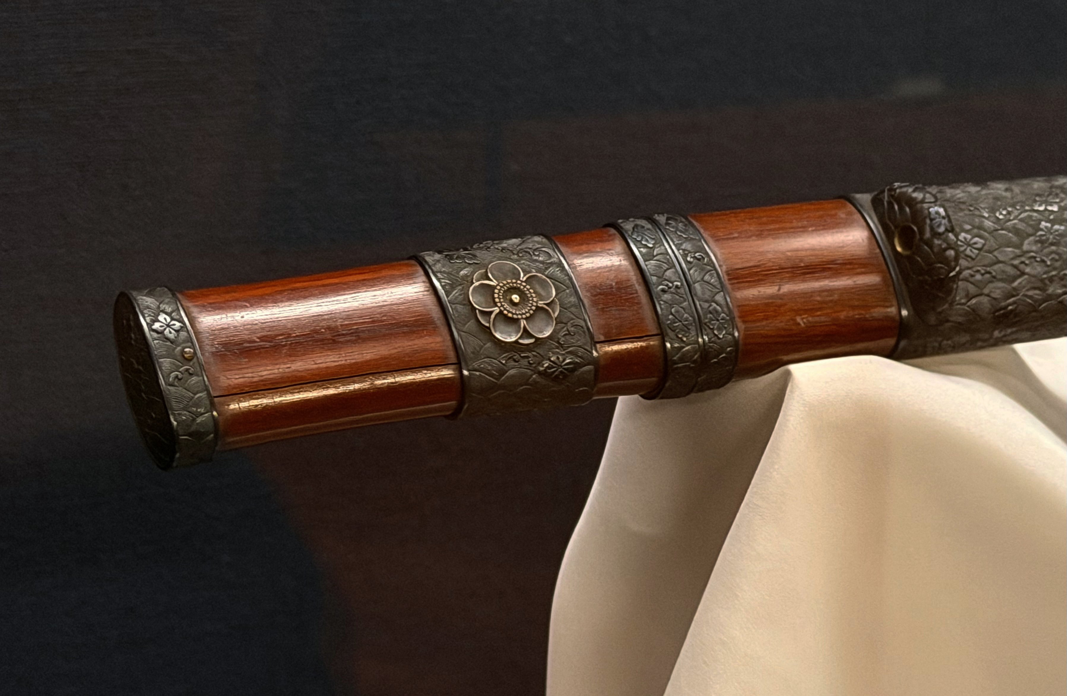 赤木柄腰刀（模造）｜刀箱師の日本刀ブログ 中村圭佑