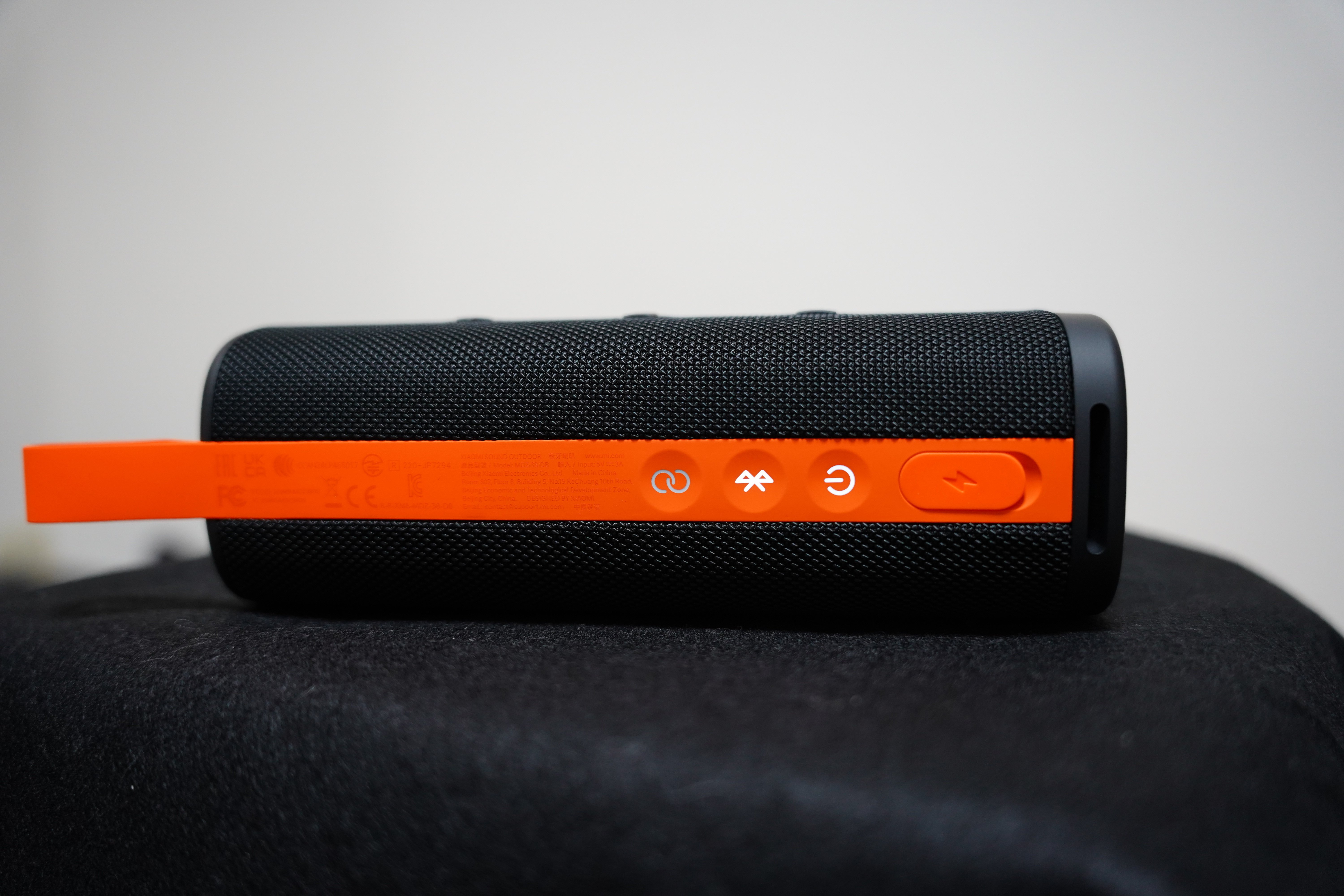 XiaomiのBluetoothスピーカーが高いデザイン性と良コスパのお風呂用