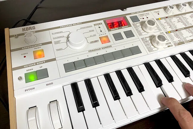 商品説明】を最後まで必ずお読みください。【初代】 micro KORG です