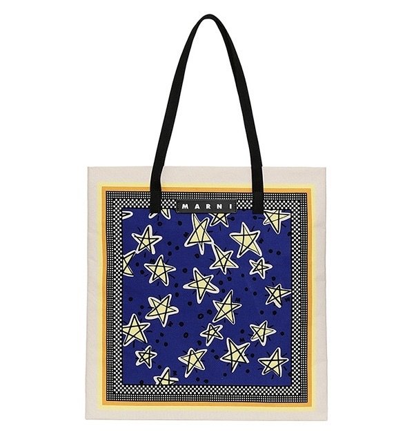 MARNI MARKETのバンダナトートがコスパ良過ぎて多分流行るから聞いて