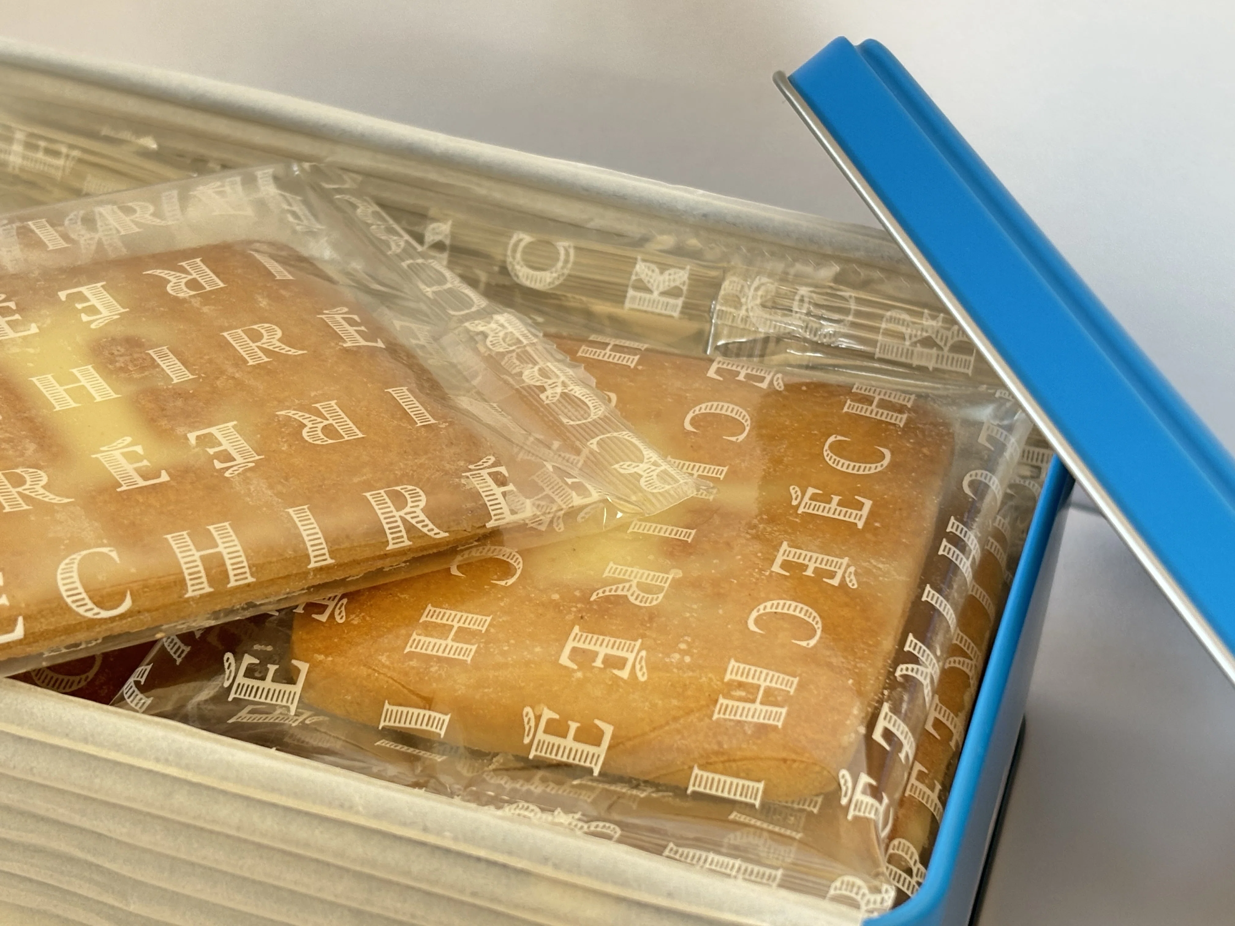 エシレバターを贅沢に味わう、個包装が嬉しいサブレ グラッセをギフト