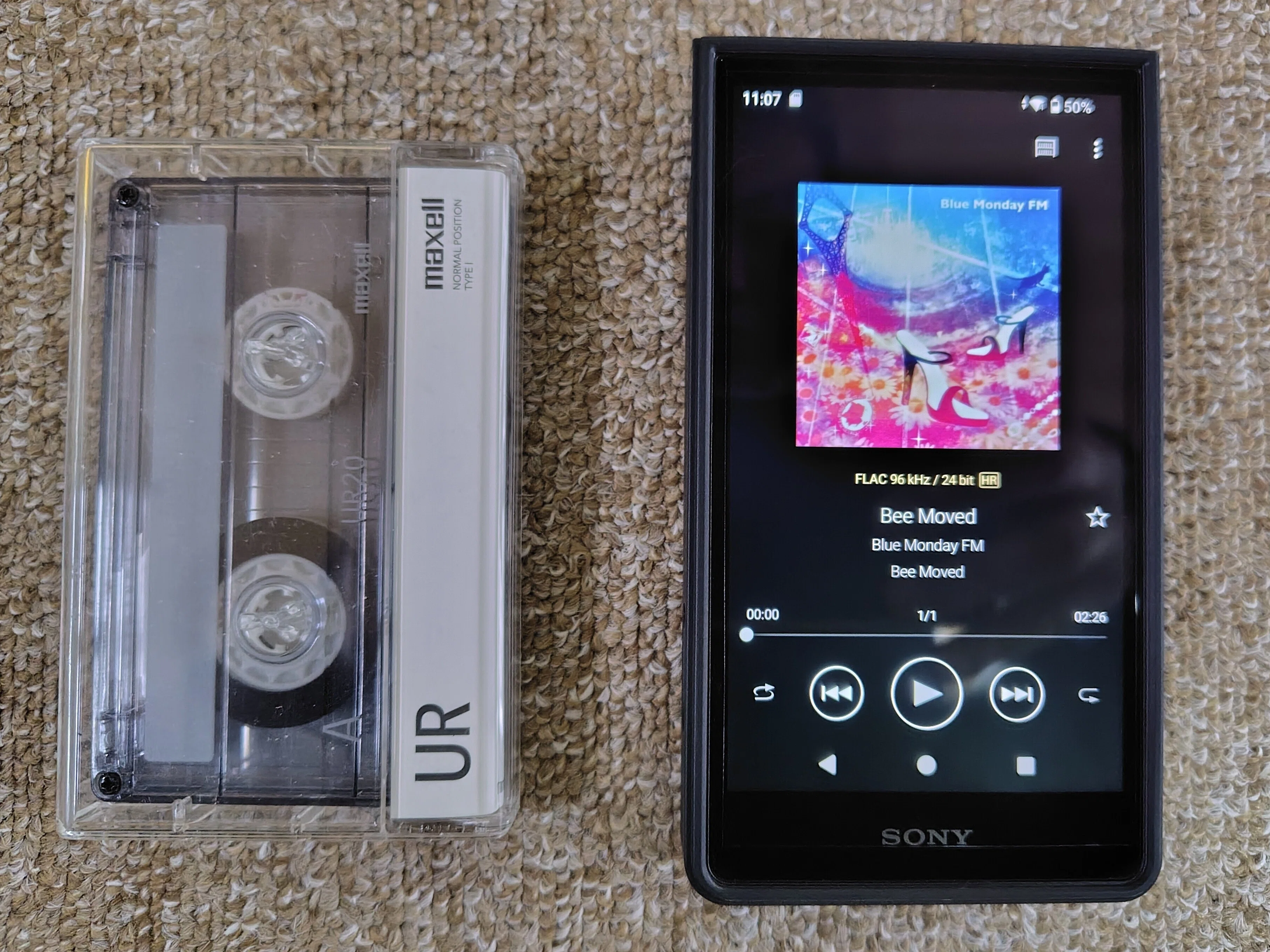SONY WALKMAN 録音機能付き　カセットテープ 一周回ってカセットテープへ｜歯苑（しえん）