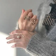 Monica Castiglioni A-ABBRACCI-01 Silver