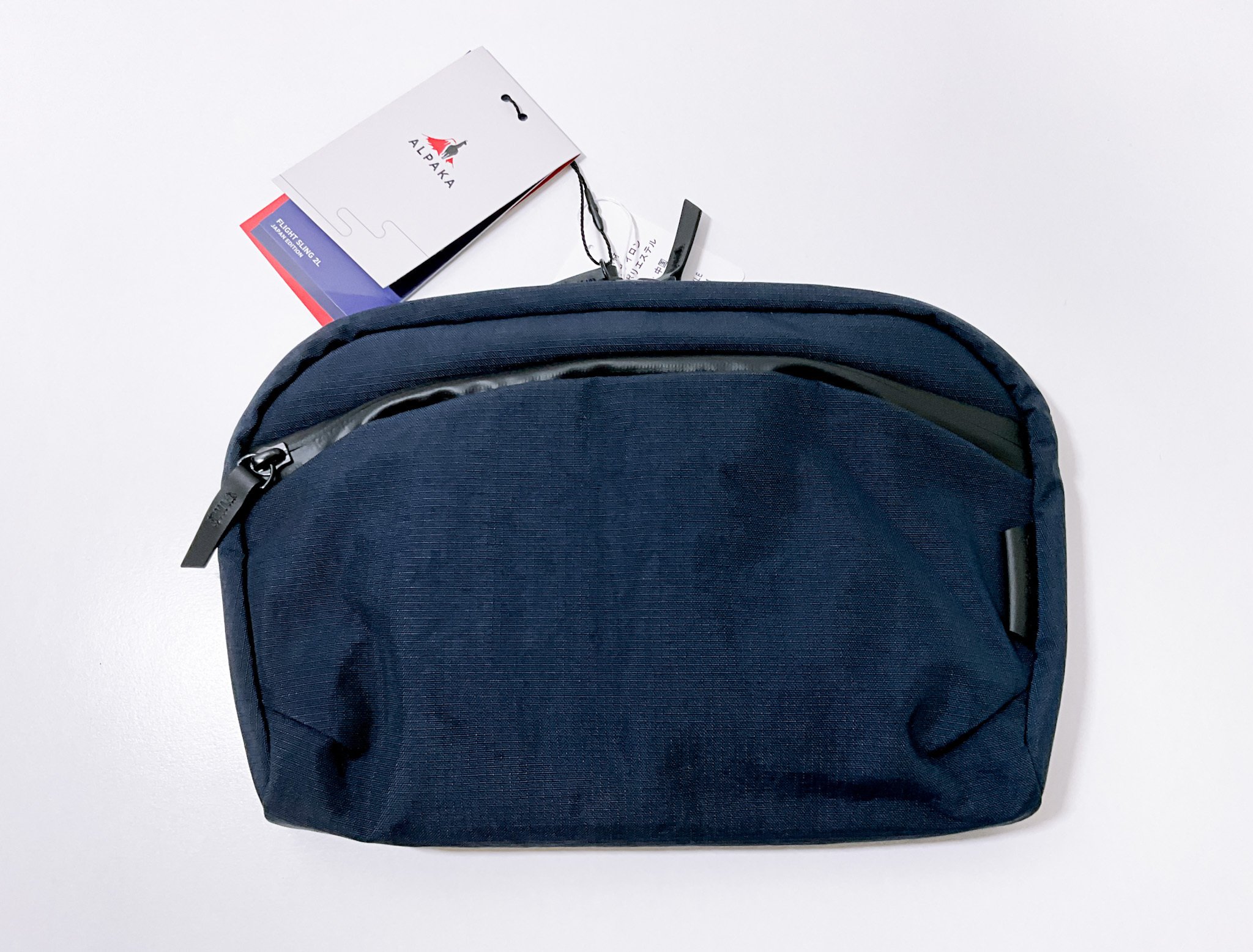 ALPAKA】「FLIGHT SLING 2L - JAPAN EDITION」レビュー【薄いマチで