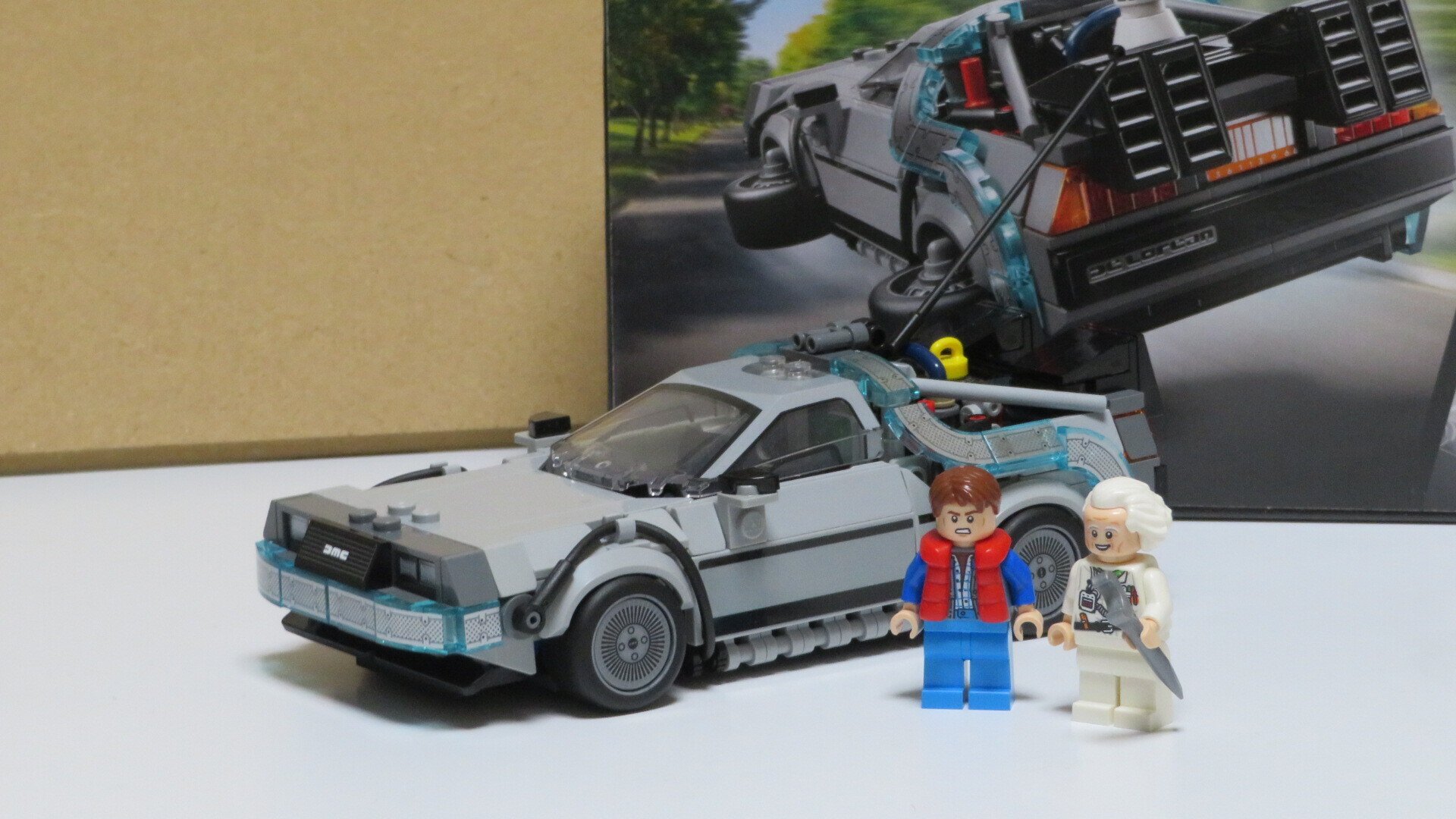 迷うなら買え！LEGOバック・トゥ・ザ・フューチャー デロリアン・DMC