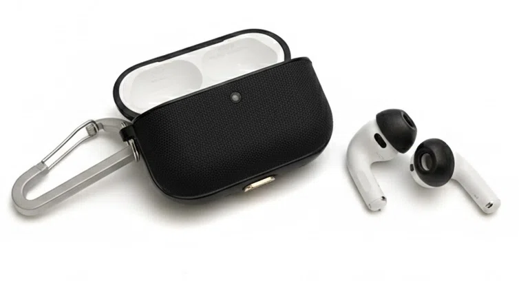 レビュー】AirPods Pro3のノイキャンに違和感？救世主「Comply」で最高
