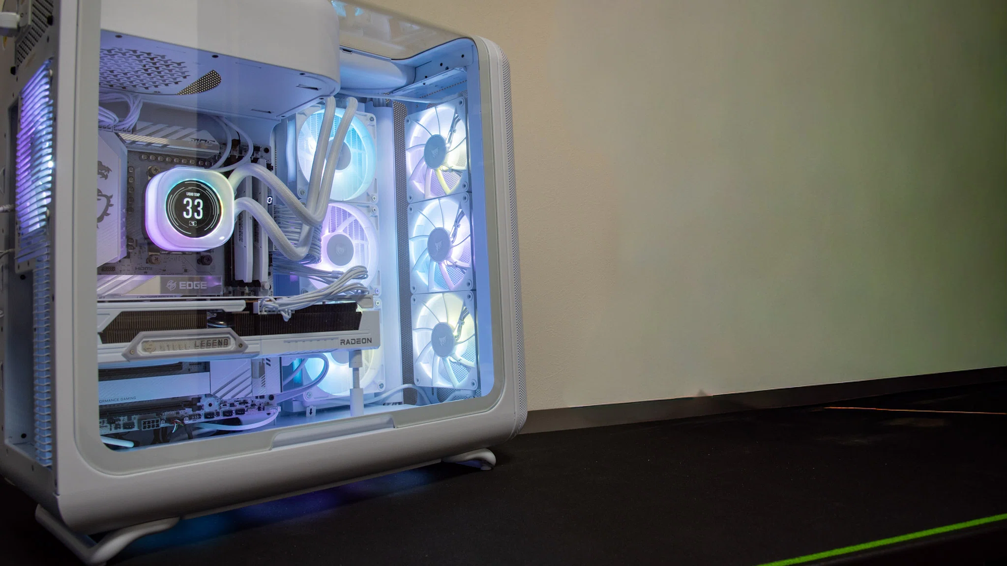 HYTE X50】8年ぶりの自作PC。曲線美を追求しすぎてしまったケースで