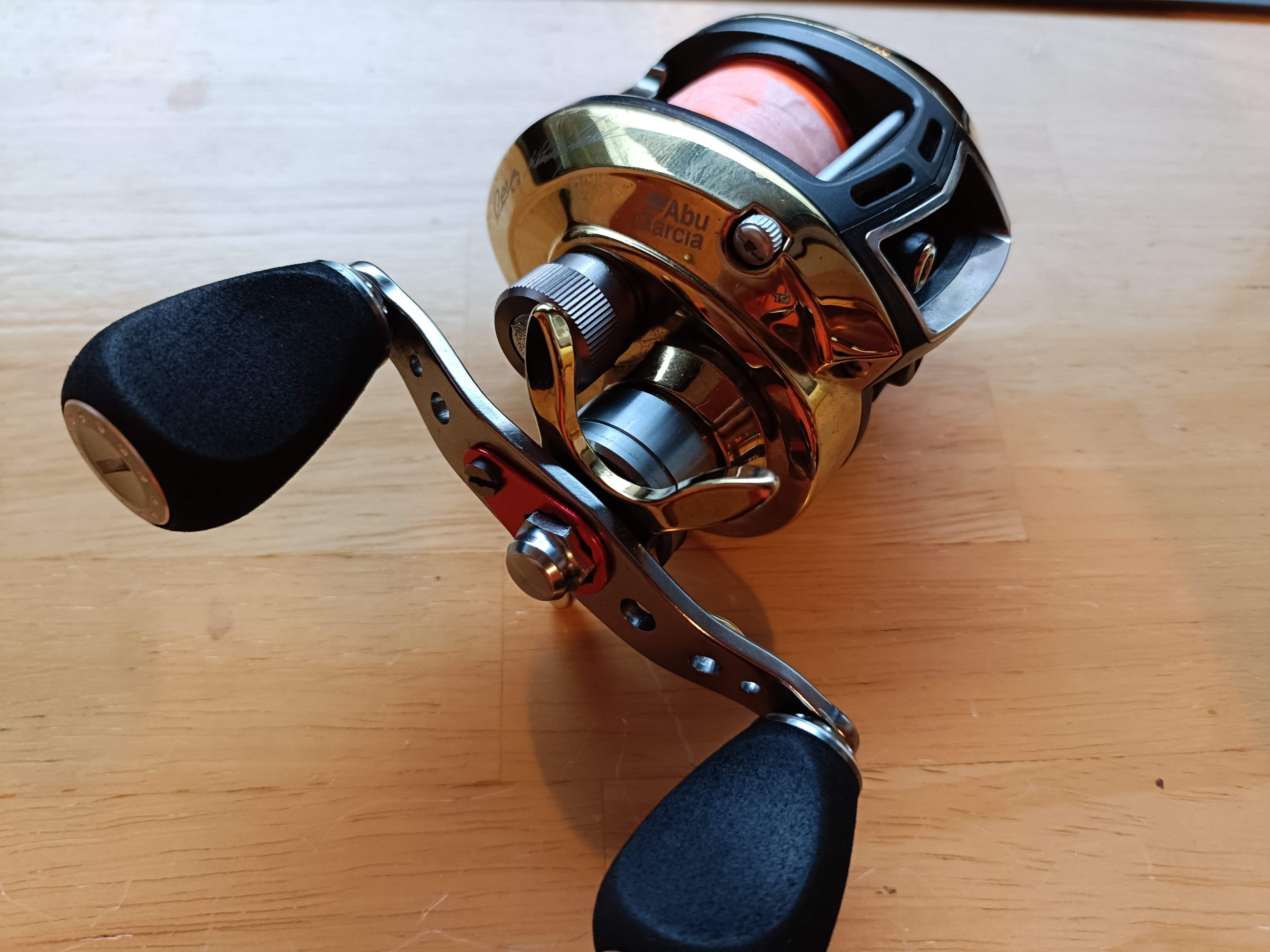 釣具アルバム アブガルシア・レボエリート暁｜1型元教師♂