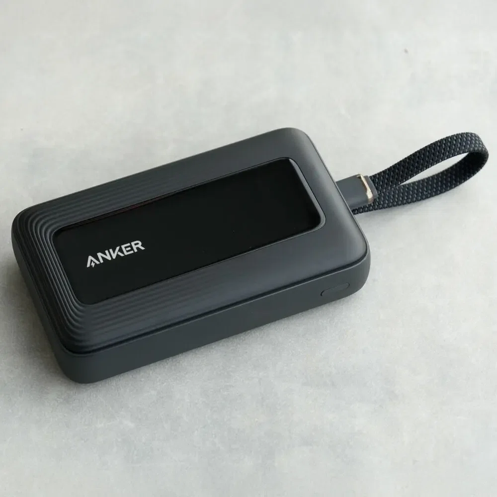 Anker Zolo Power Bank (10000mAh, 30W, Built-In USB-Cケーブル)を