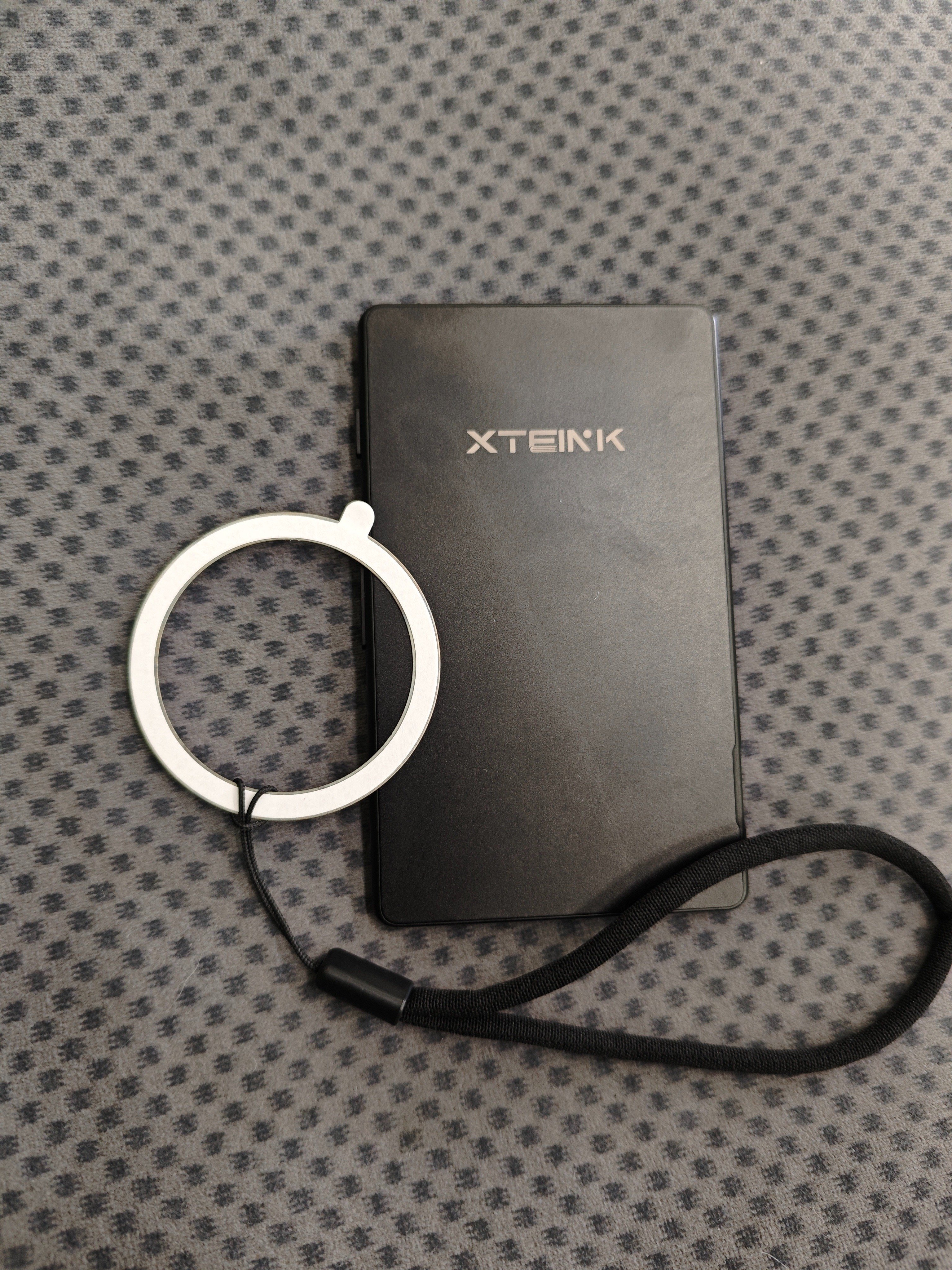XTEINK X4 ブラック 純正ケース付き レビュー】流行りの超薄型電子書籍リーダー『Xteink X4』 | yoshives