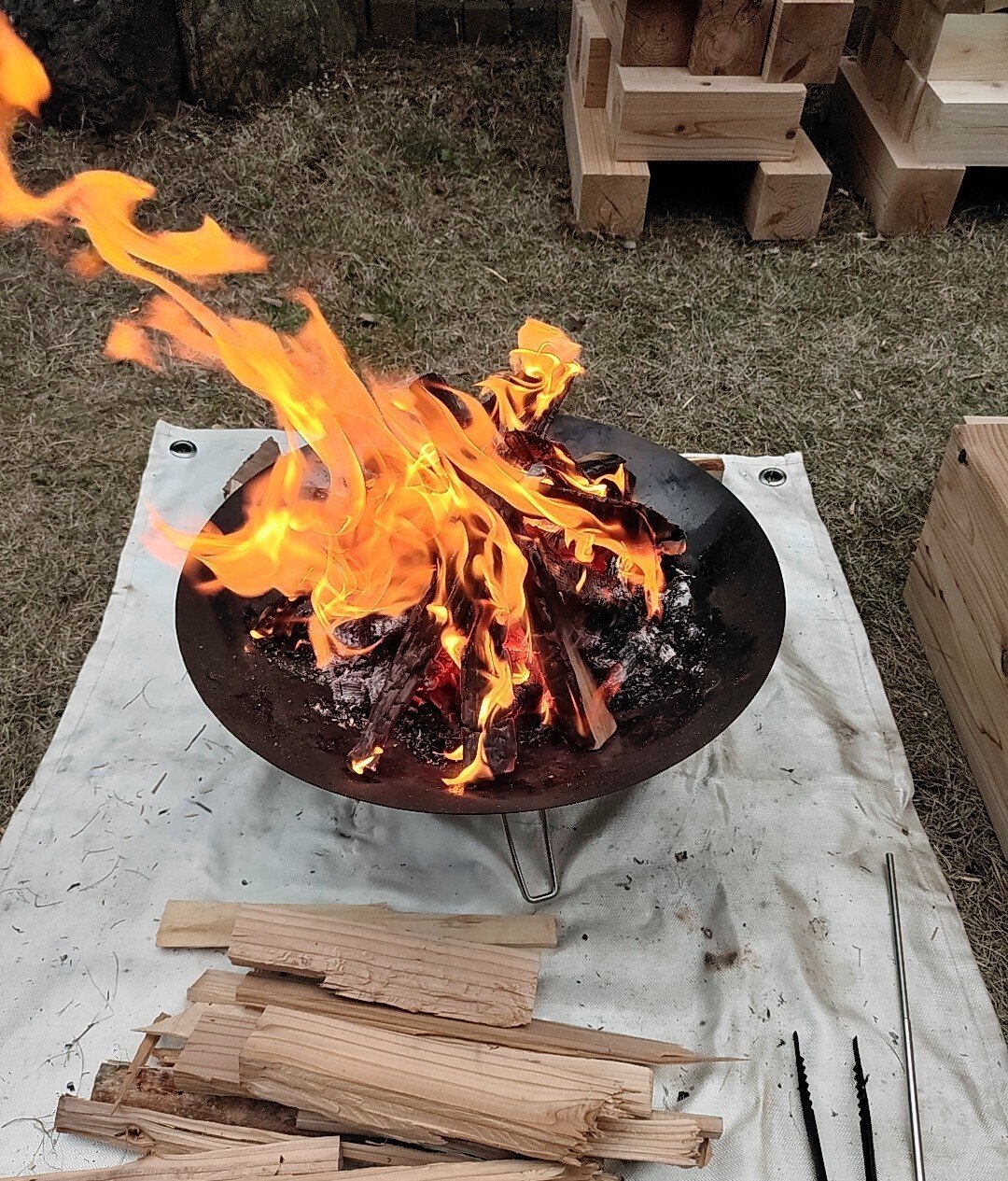 Coleman COMFORTMASTER ステンレス焚き火 Coleman COMFORTMASTER ステンレス焚き火 4992826710415.jpg