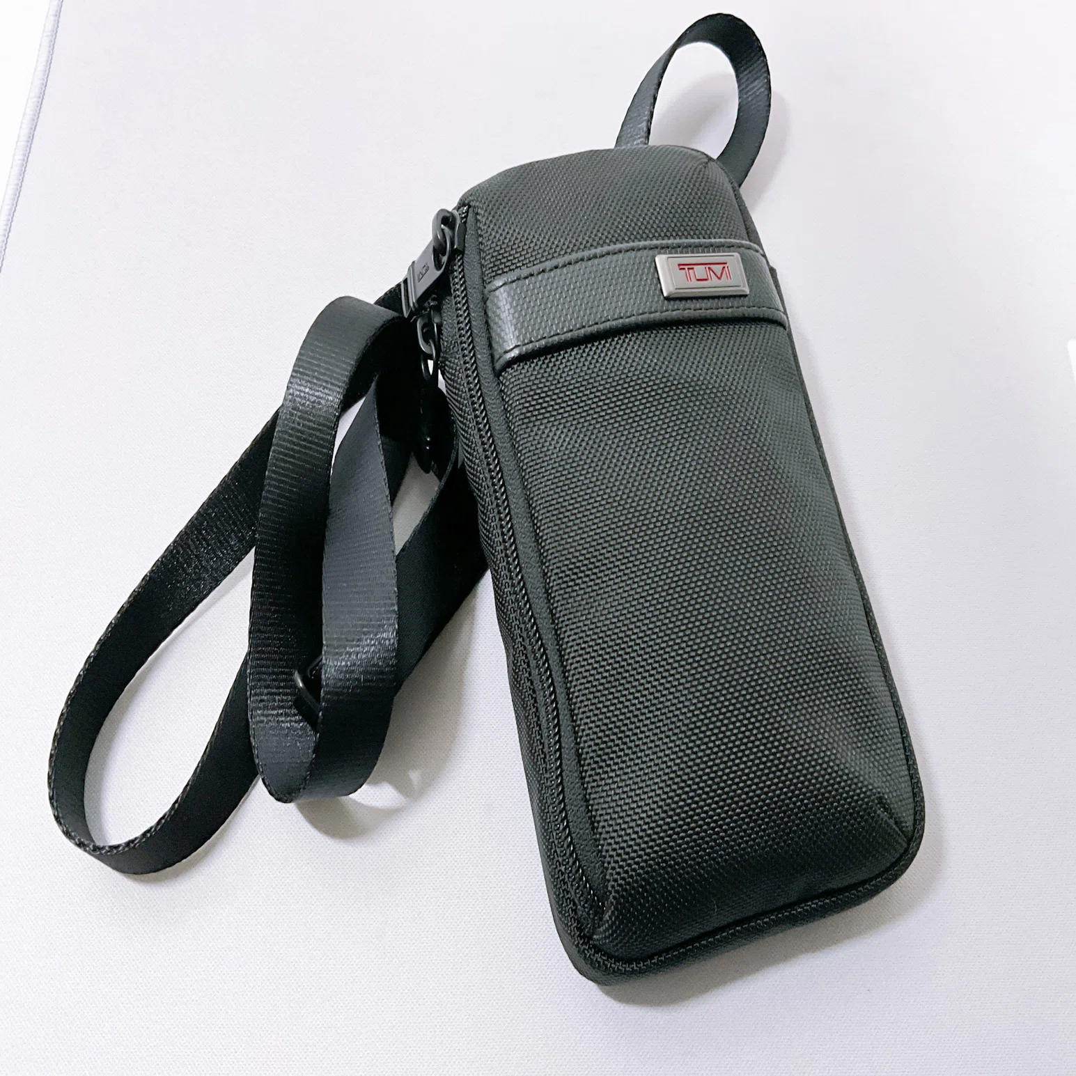 TUMI】「スモール・クロスボディ・ポーチ」を3ヶ月使用した感想 